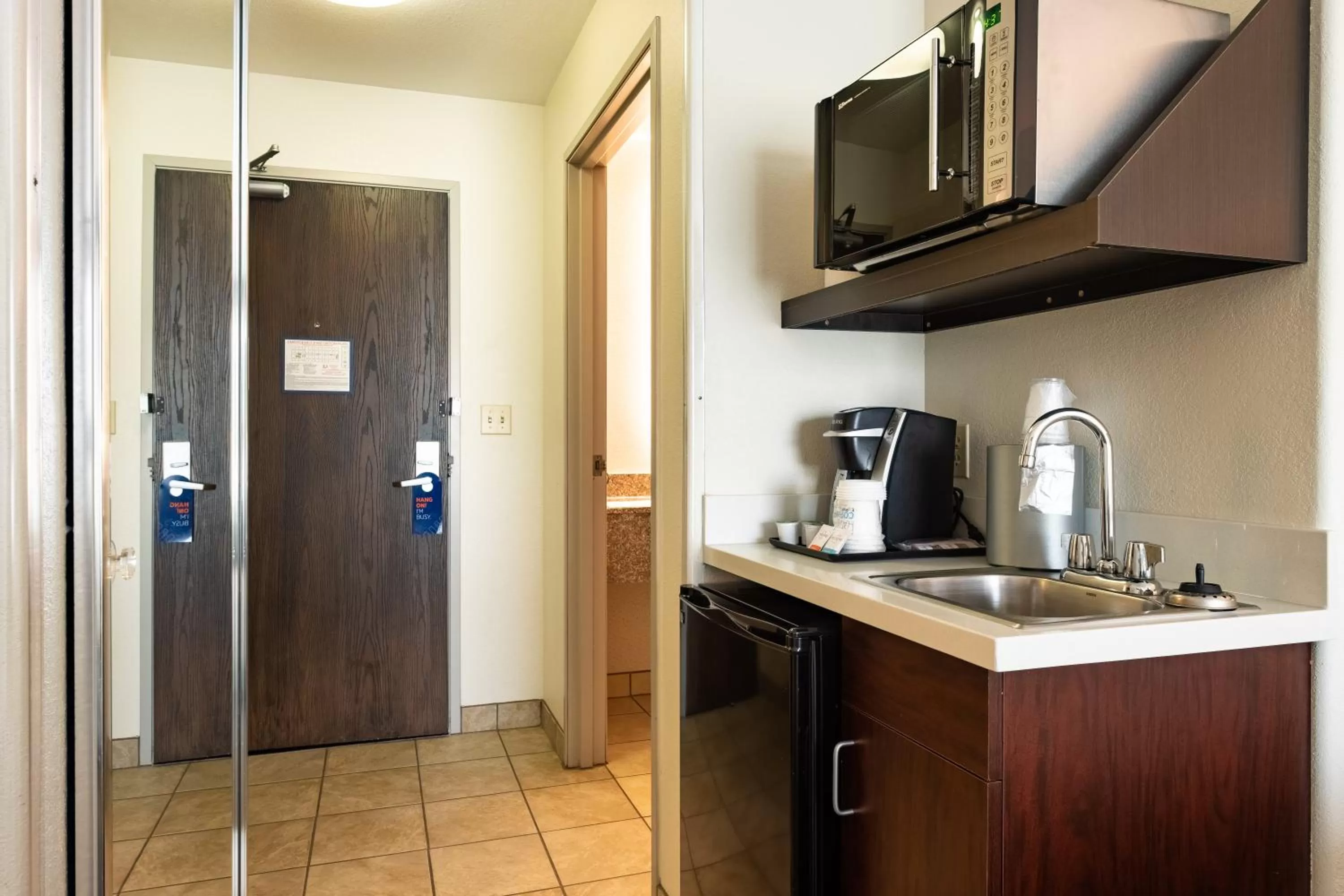 Photo of the whole room in Holiday Inn Express Hotel & Suites Evanston by IHG