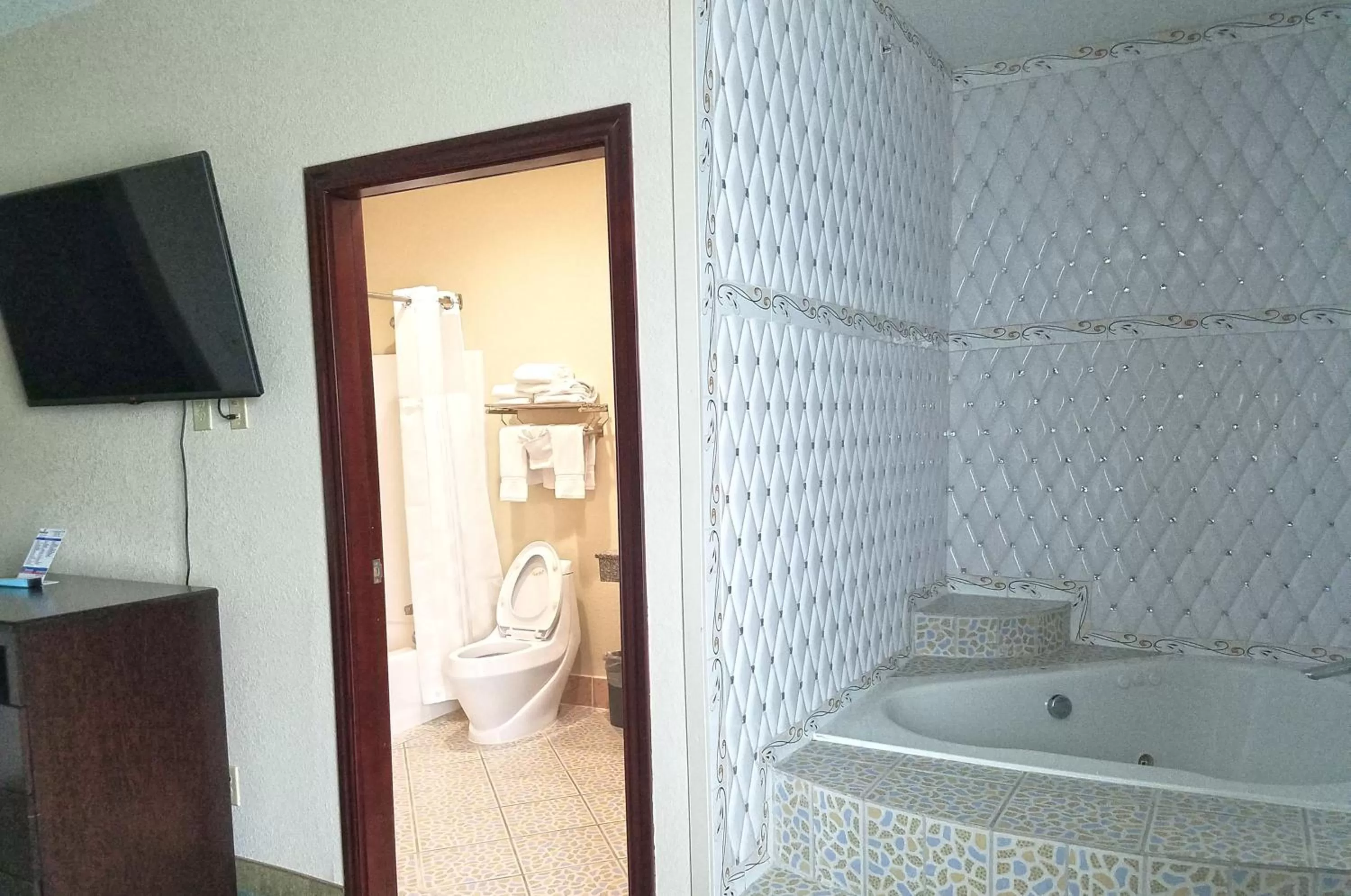 Ramada by Wyndham South Waco