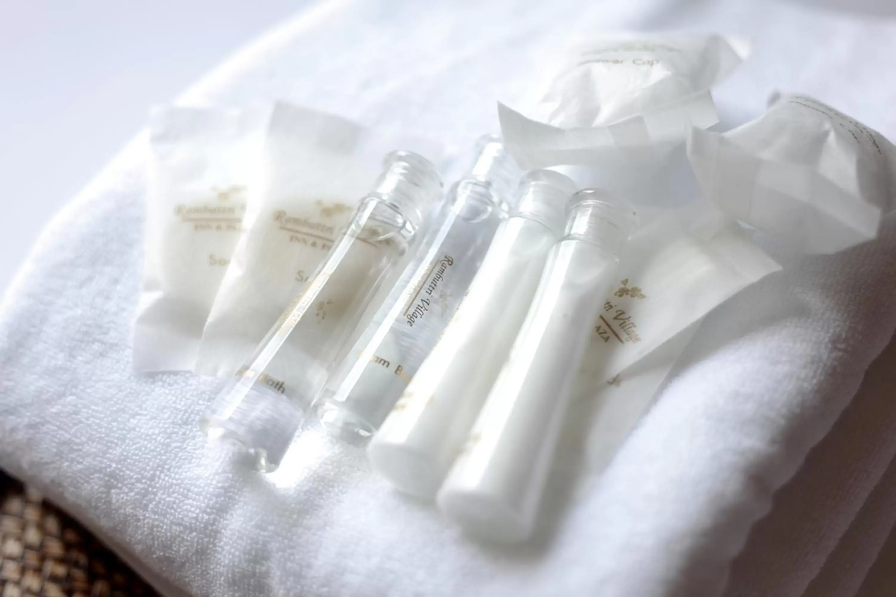 Area and facilities in Rambuttri Village Plaza Area and facilities in Rambuttri Village Plaza