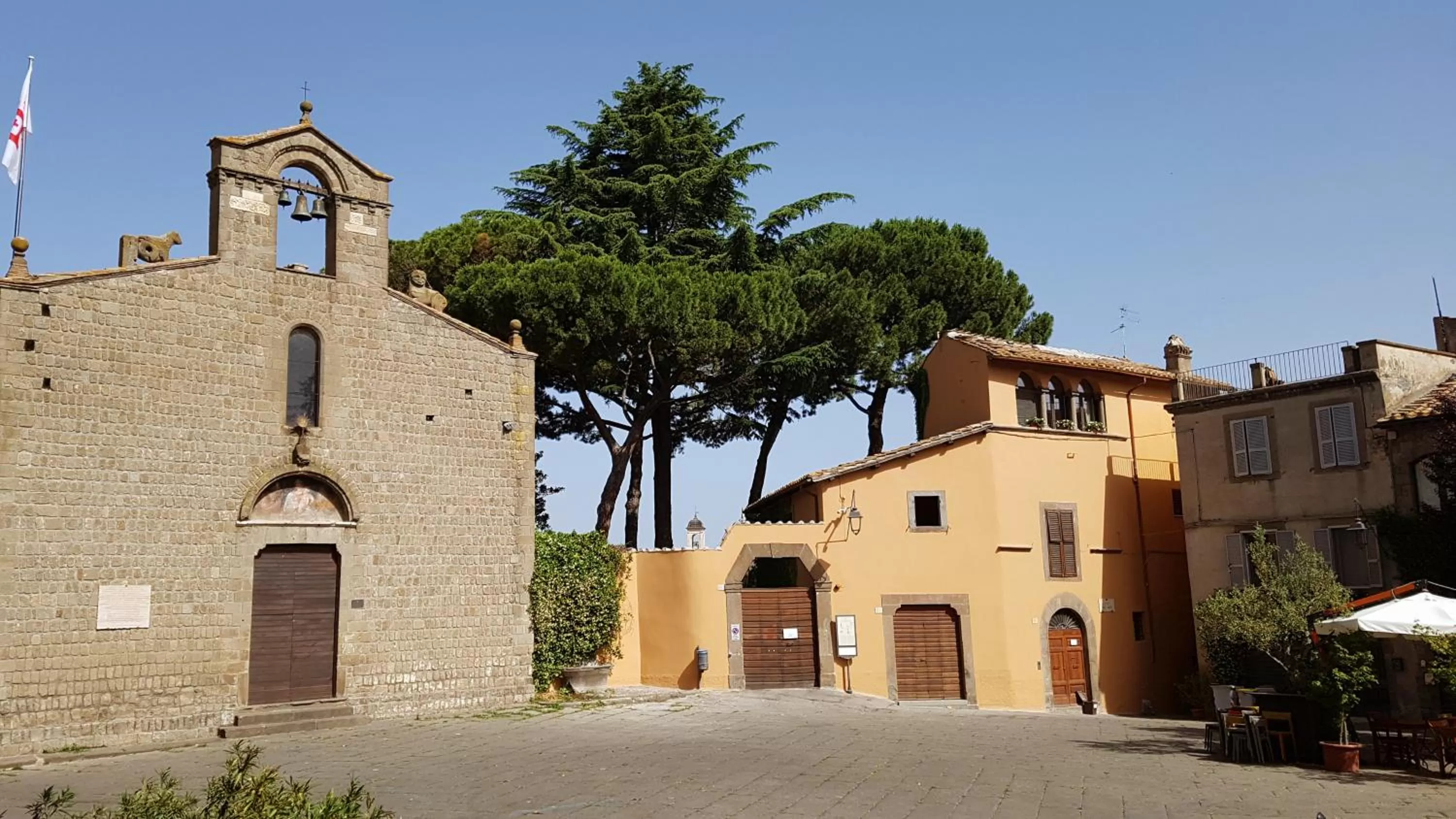 Facade/entrance in B&B A Piazza del Gesù