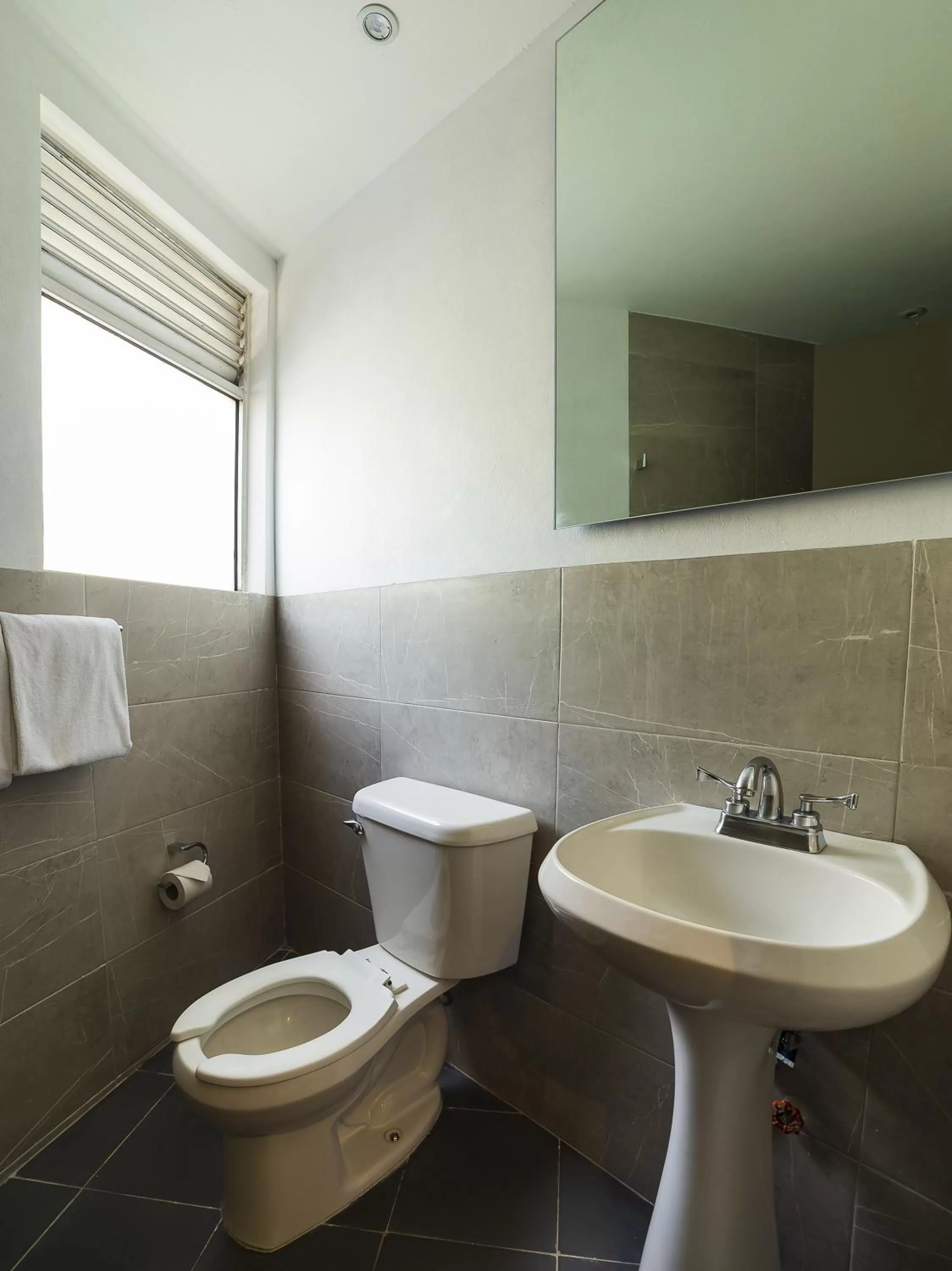 Bathroom in Hotel Marti