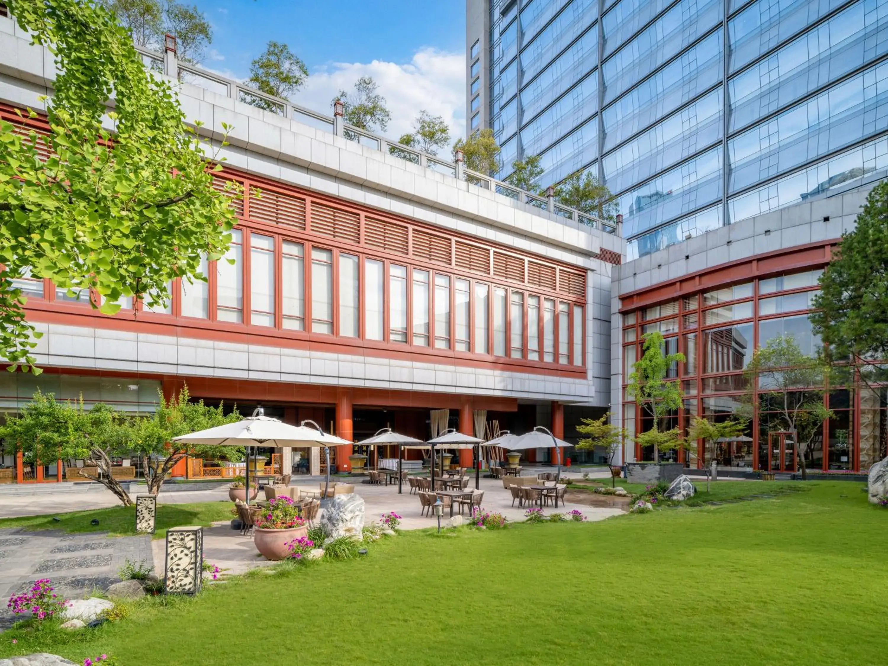 Property building in Shangri-La Xian Property building in Shangri-La Xian