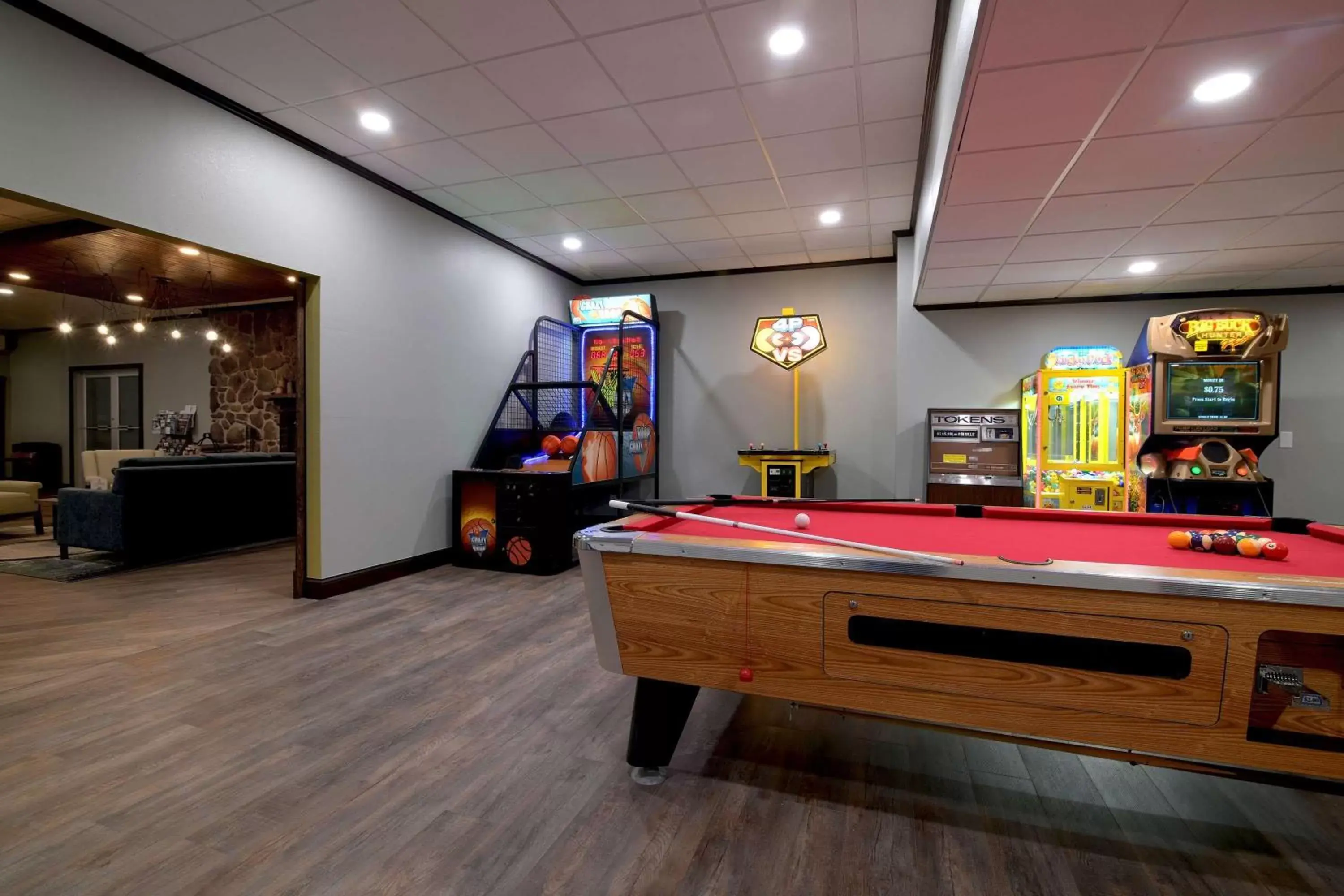 Sports, Billiards in Best Western Plymouth Inn-White Mountains