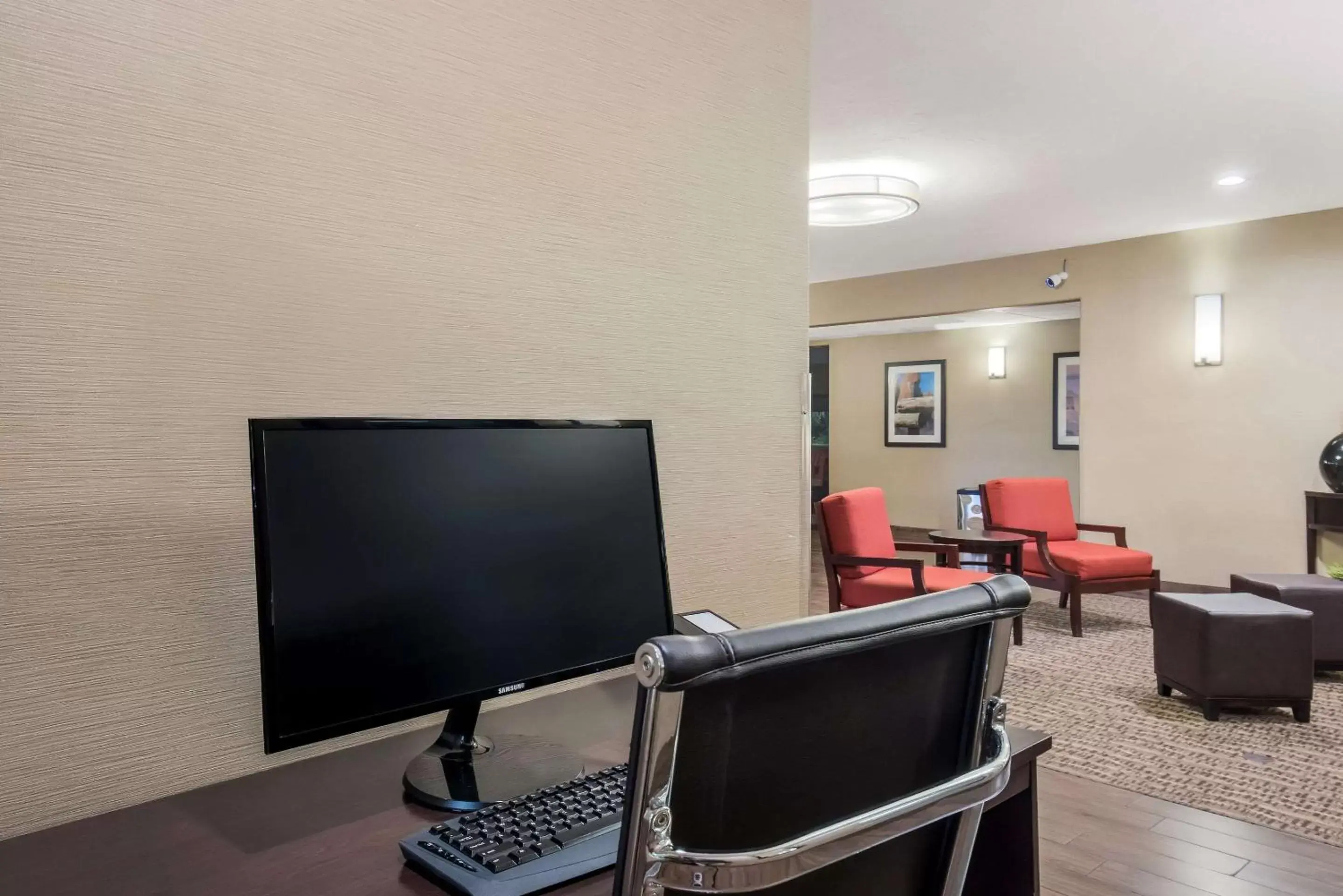 Business facilities, TV/Entertainment Center in Comfort Inn Fort Morgan