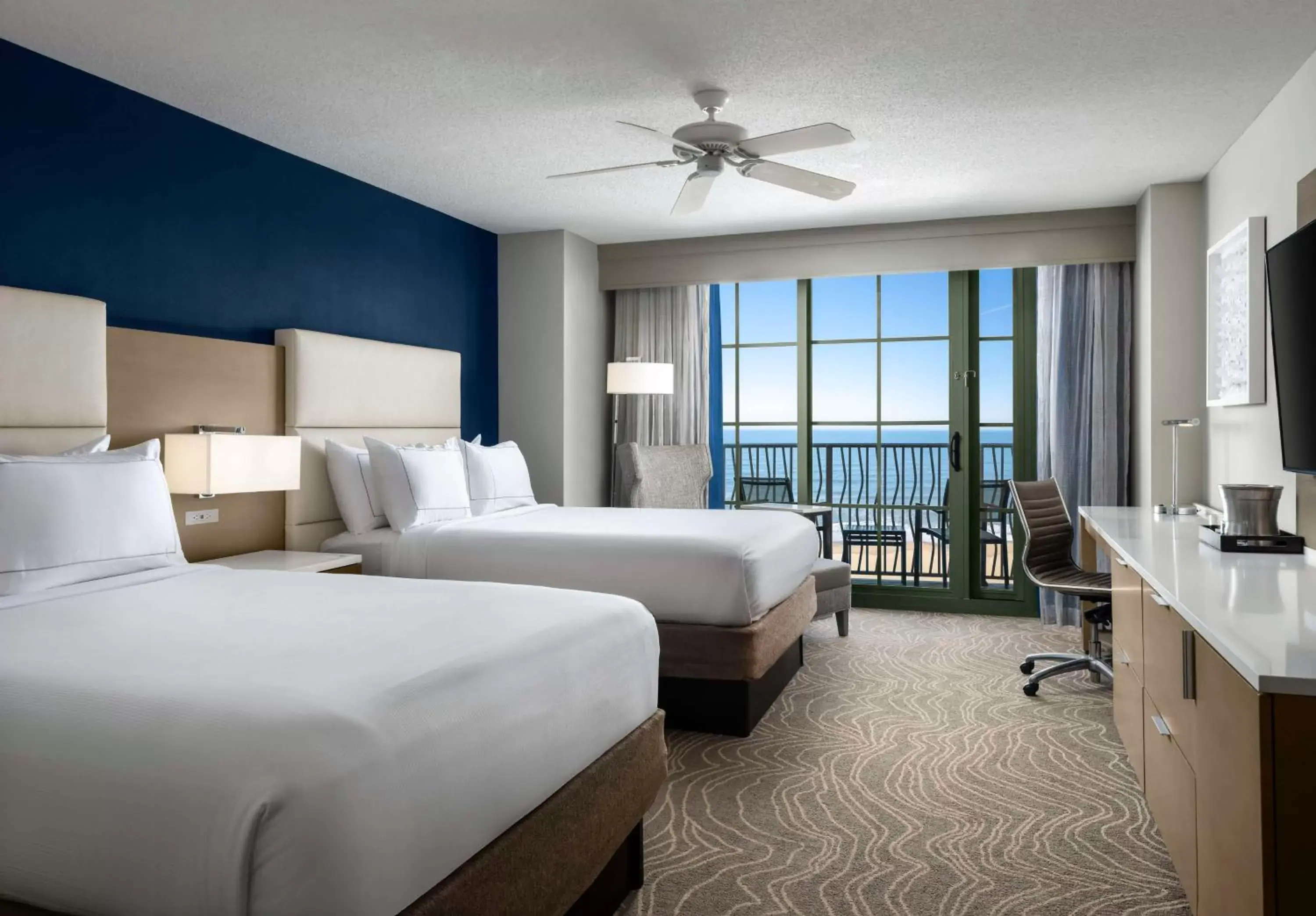 Bed in Hilton Virginia Beach Oceanfront