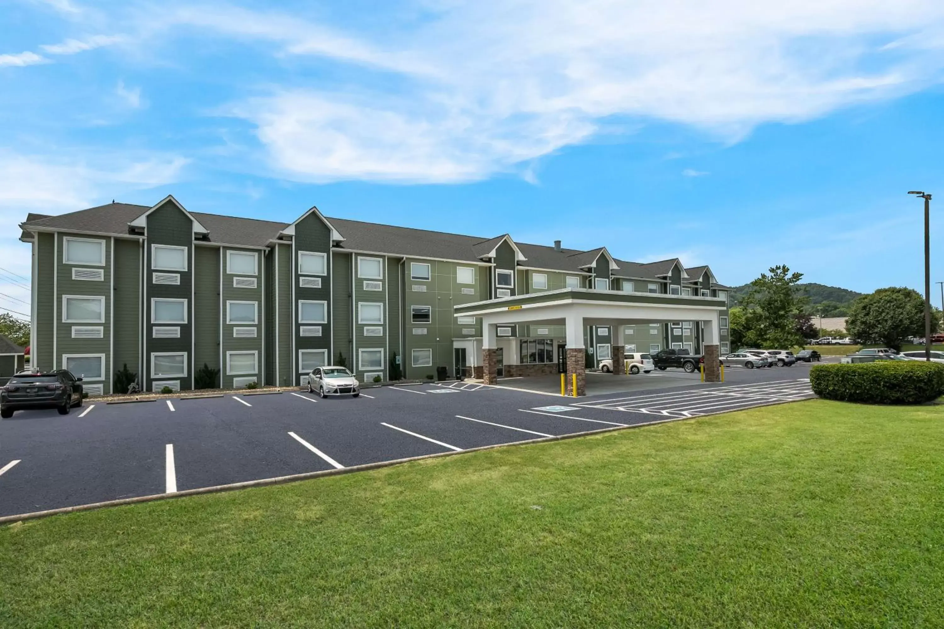 Property Building in SureStay Plus Hotel by Best Western Sevierville