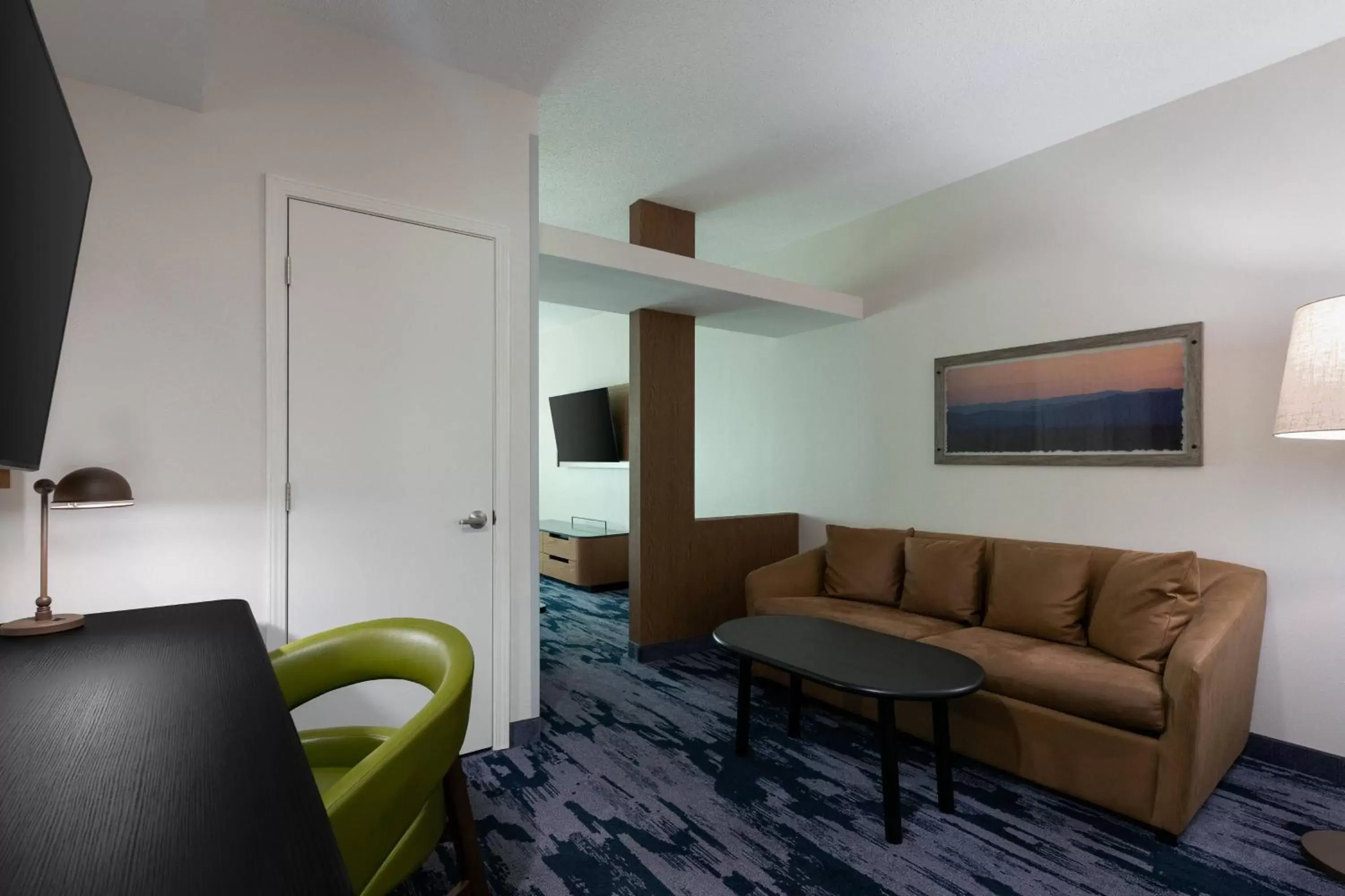 Living room, Seating Area in Fairfield Inn & Suites by Marriott Atlanta Stonecrest