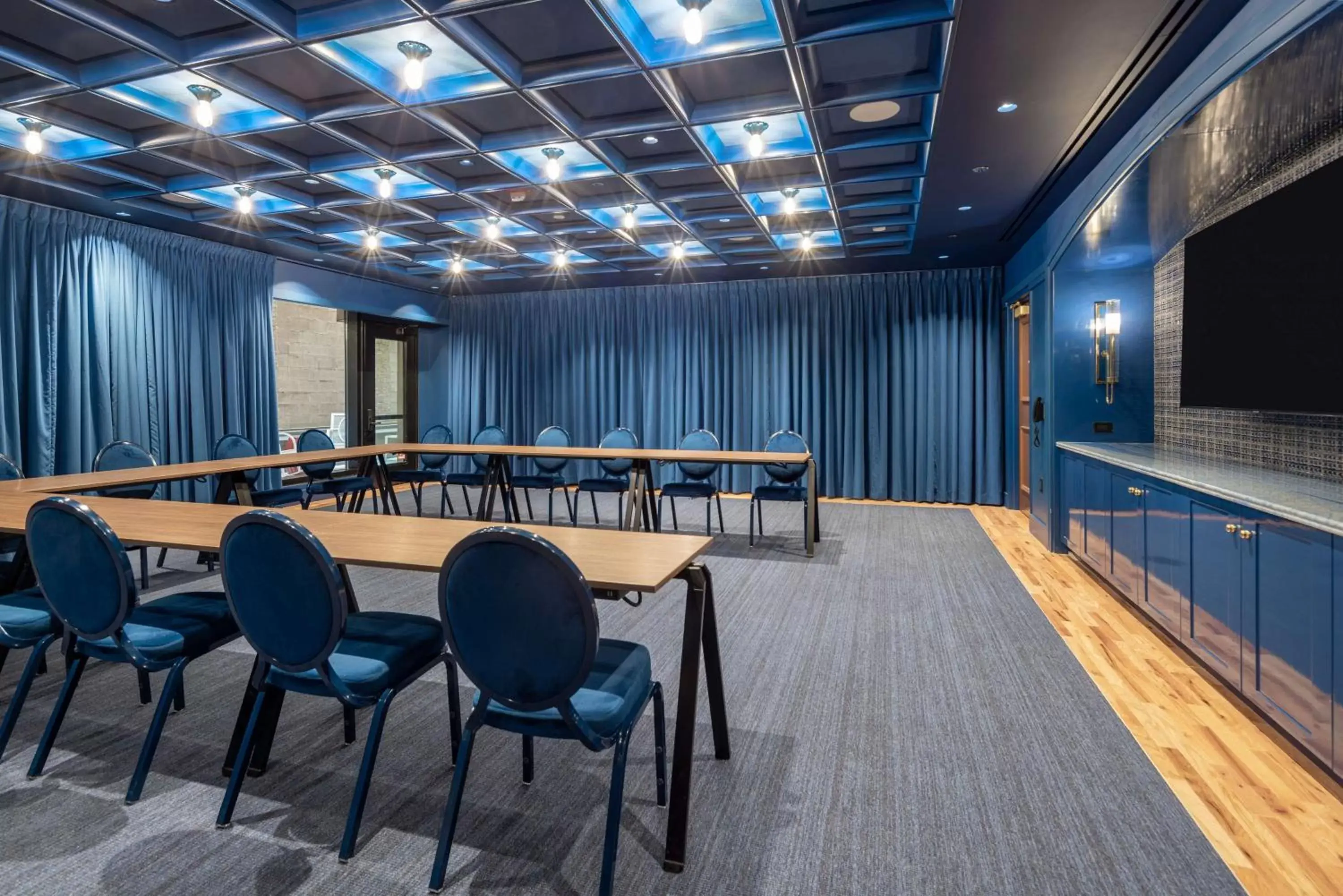 Meeting/conference room in Canopy By Hilton Chicago Central Loop