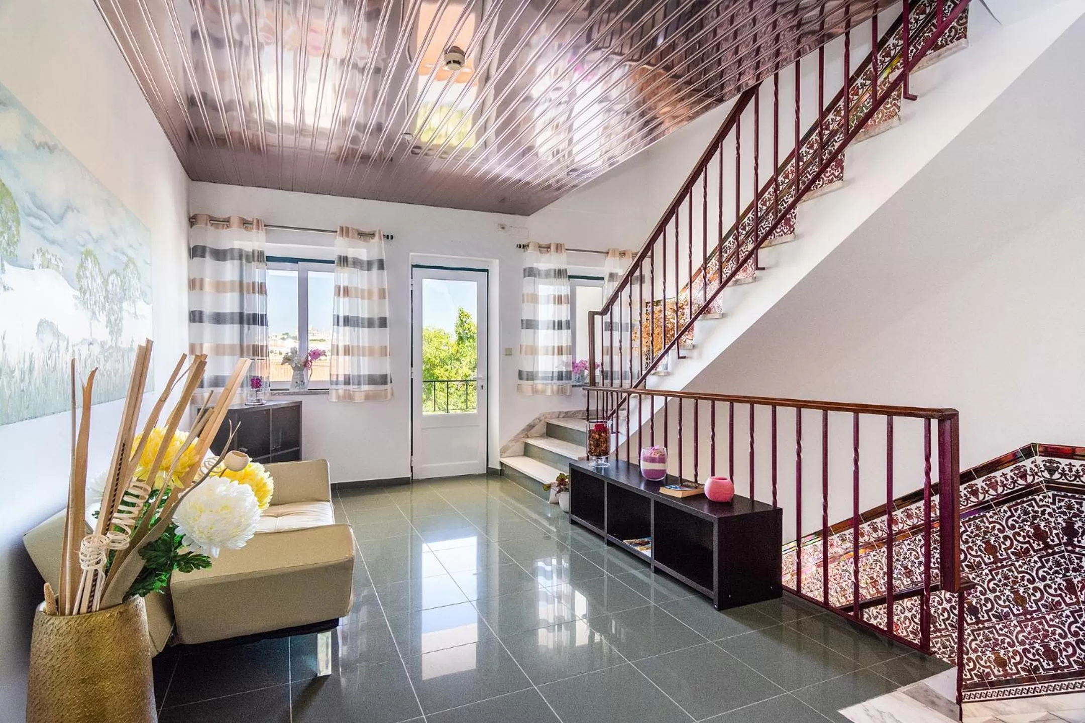 Seating area in Graca Hotel