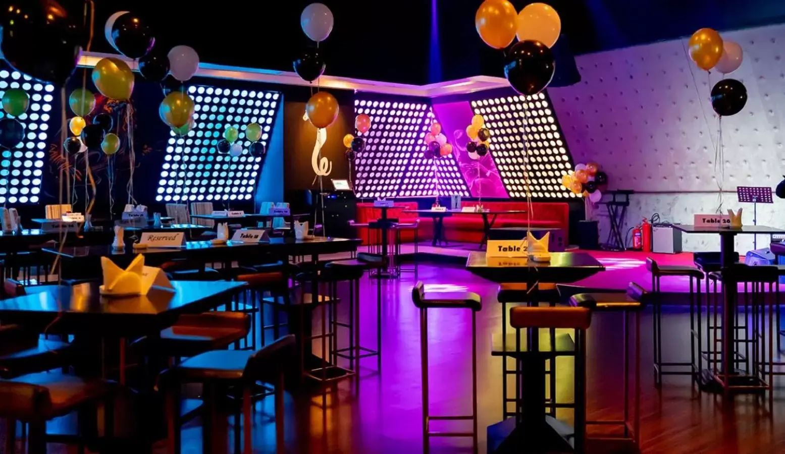 Nightclub / DJ, Lounge/Bar in Grand Excelsior Hotel Al Barsha