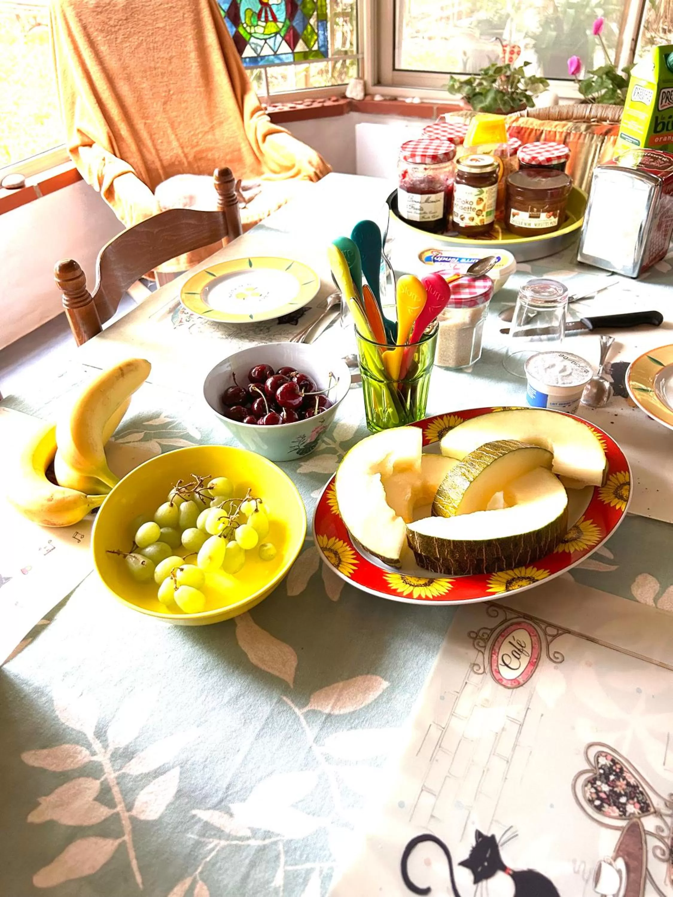 2 CHAMBRES B&B PRÈS DE L'AÉROPORT ET DU MEETT