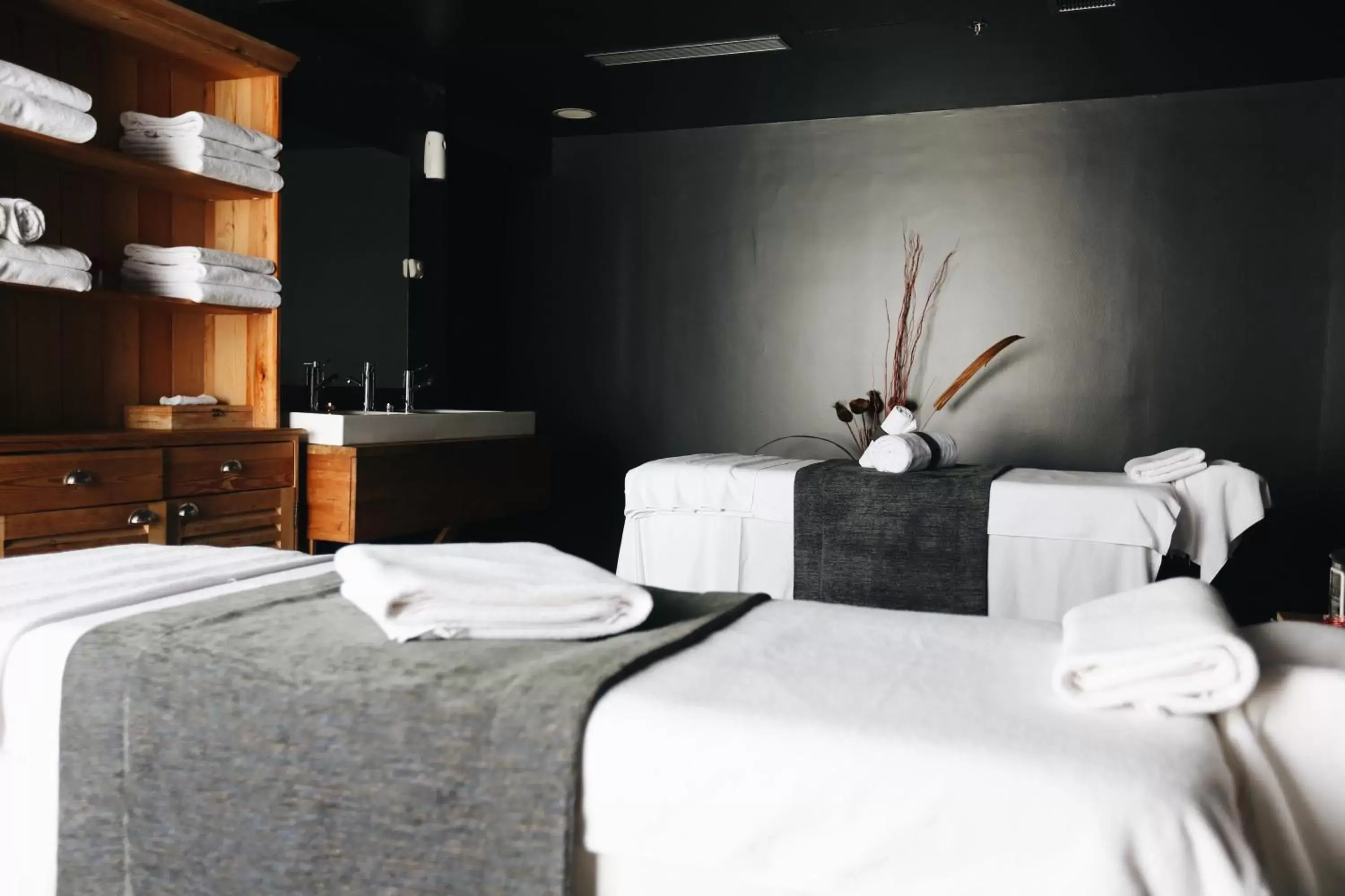 Spa and wellness centre/facilities, Bed in Holiday Inn - Tbilisi, an IHG Hotel