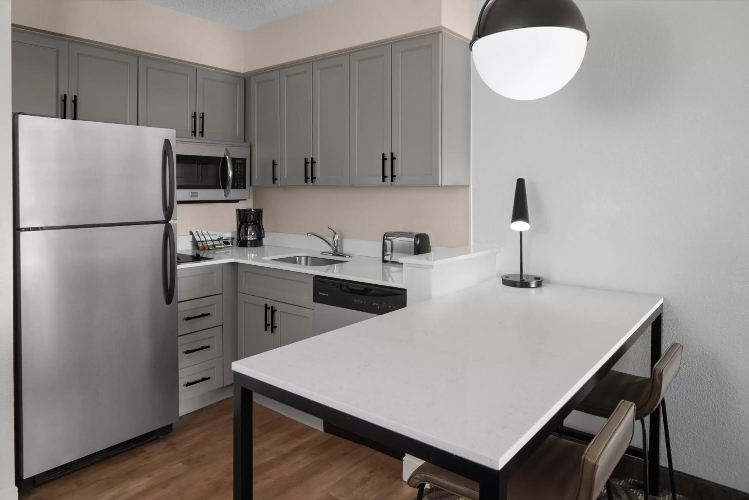 Kitchen or kitchenette, Kitchen/Kitchenette in Residence Inn by Marriott Tysons