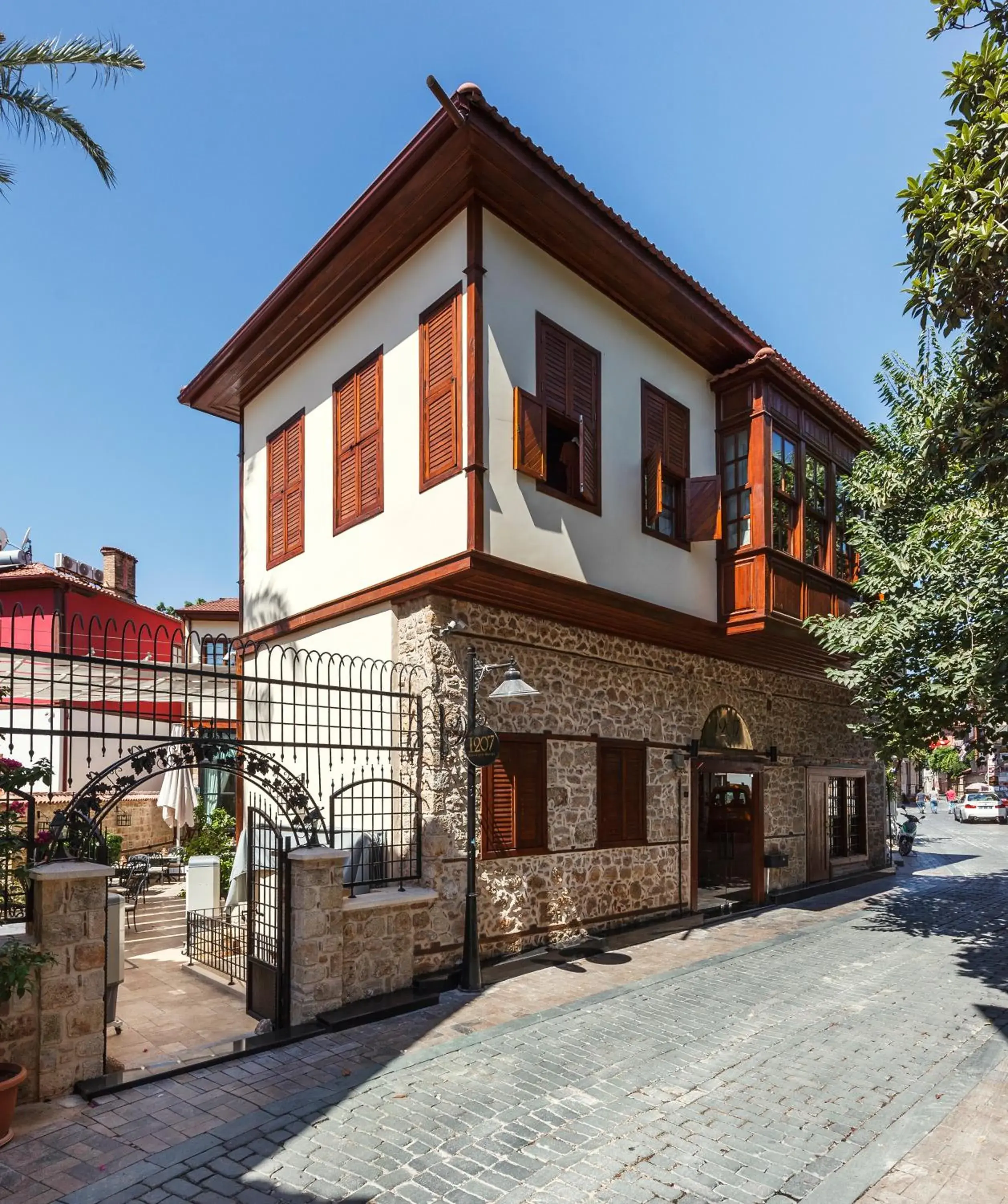 Quiet street view, Property Building in Hotel 1207