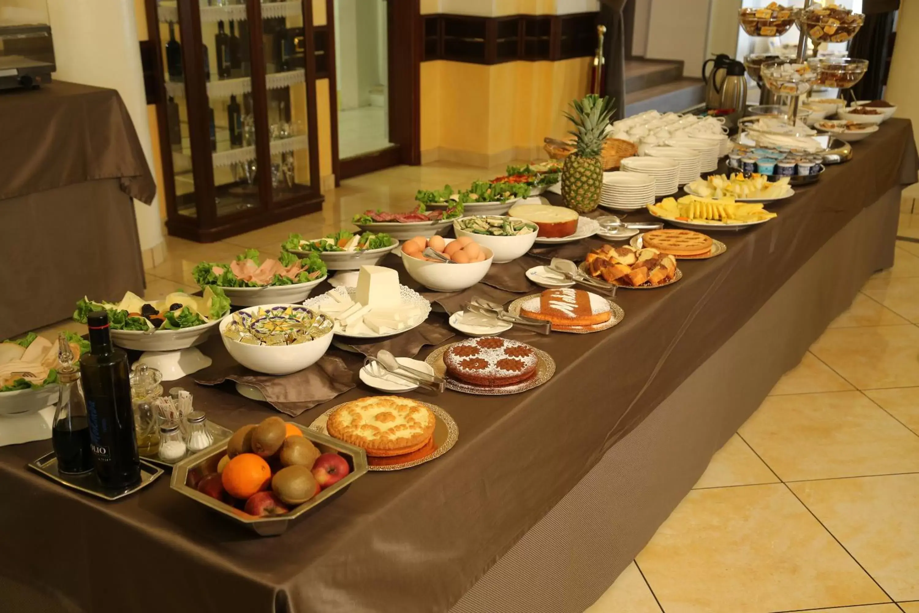 Buffet breakfast in Mokinba Hotels Baviera