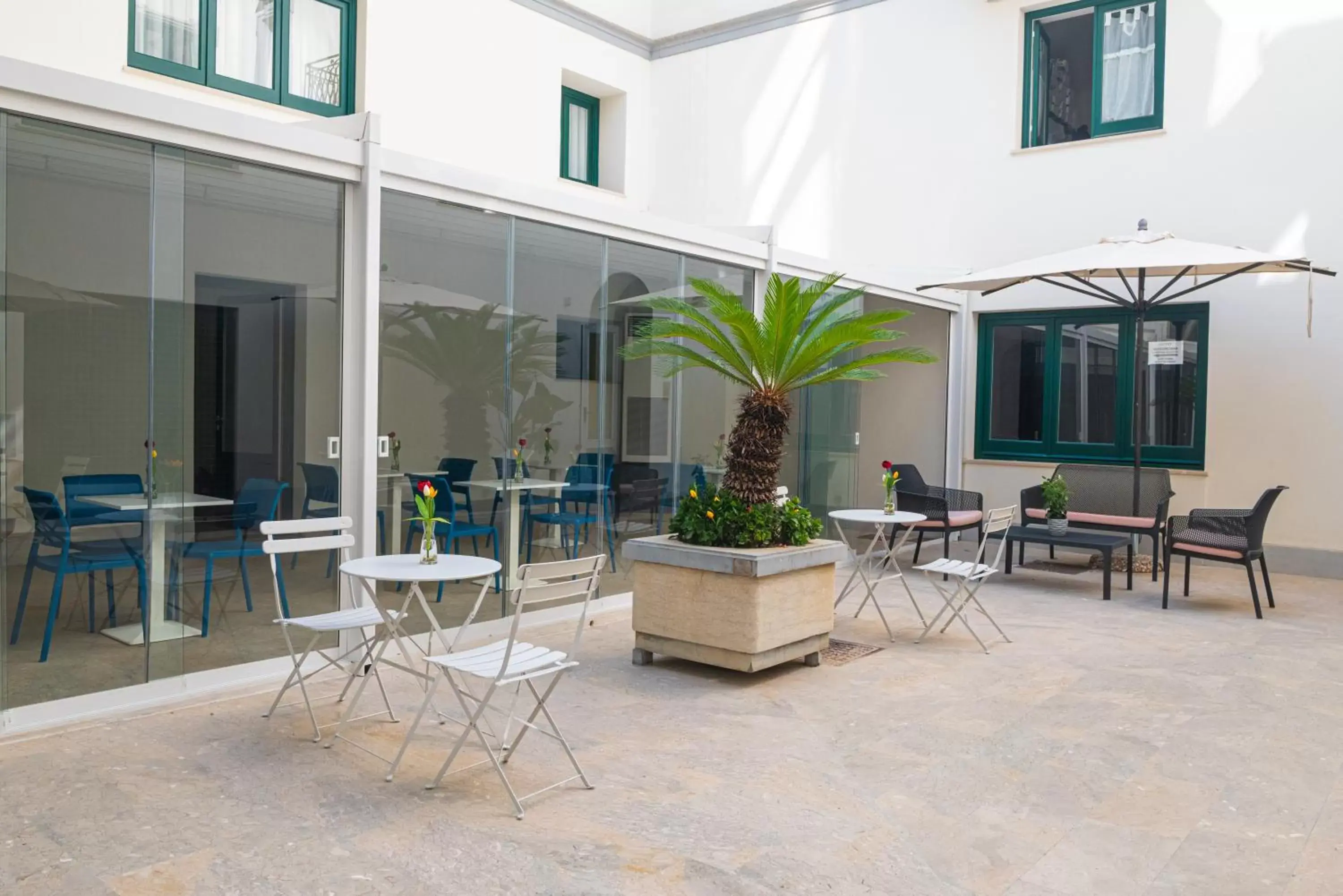 Inner courtyard view, Patio/Outdoor Area in Historico Loft & Rooms Palazzo Adragna XIX