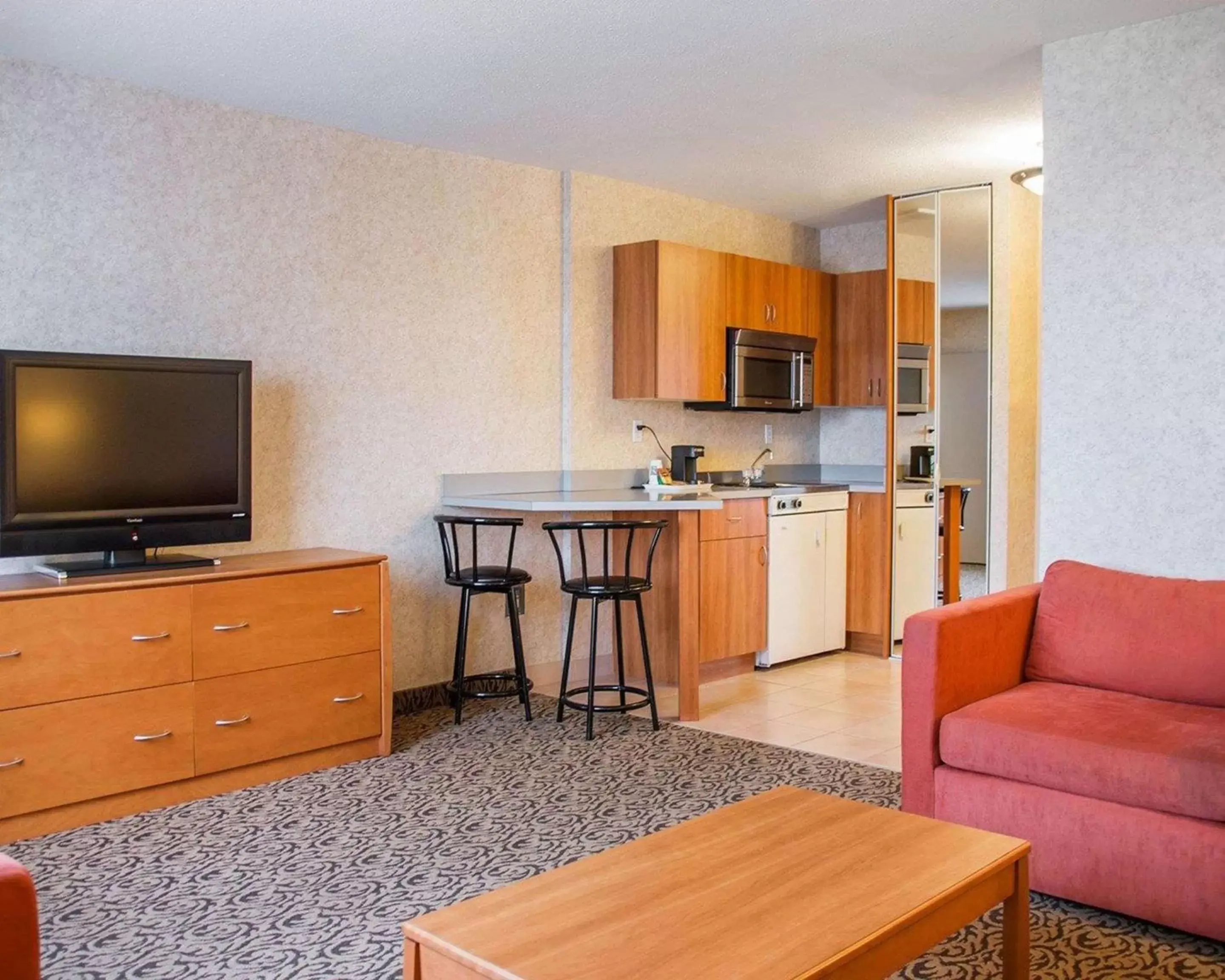 Photo of the whole room, TV/Entertainment Center in Quality Inn & Suites Winnipeg