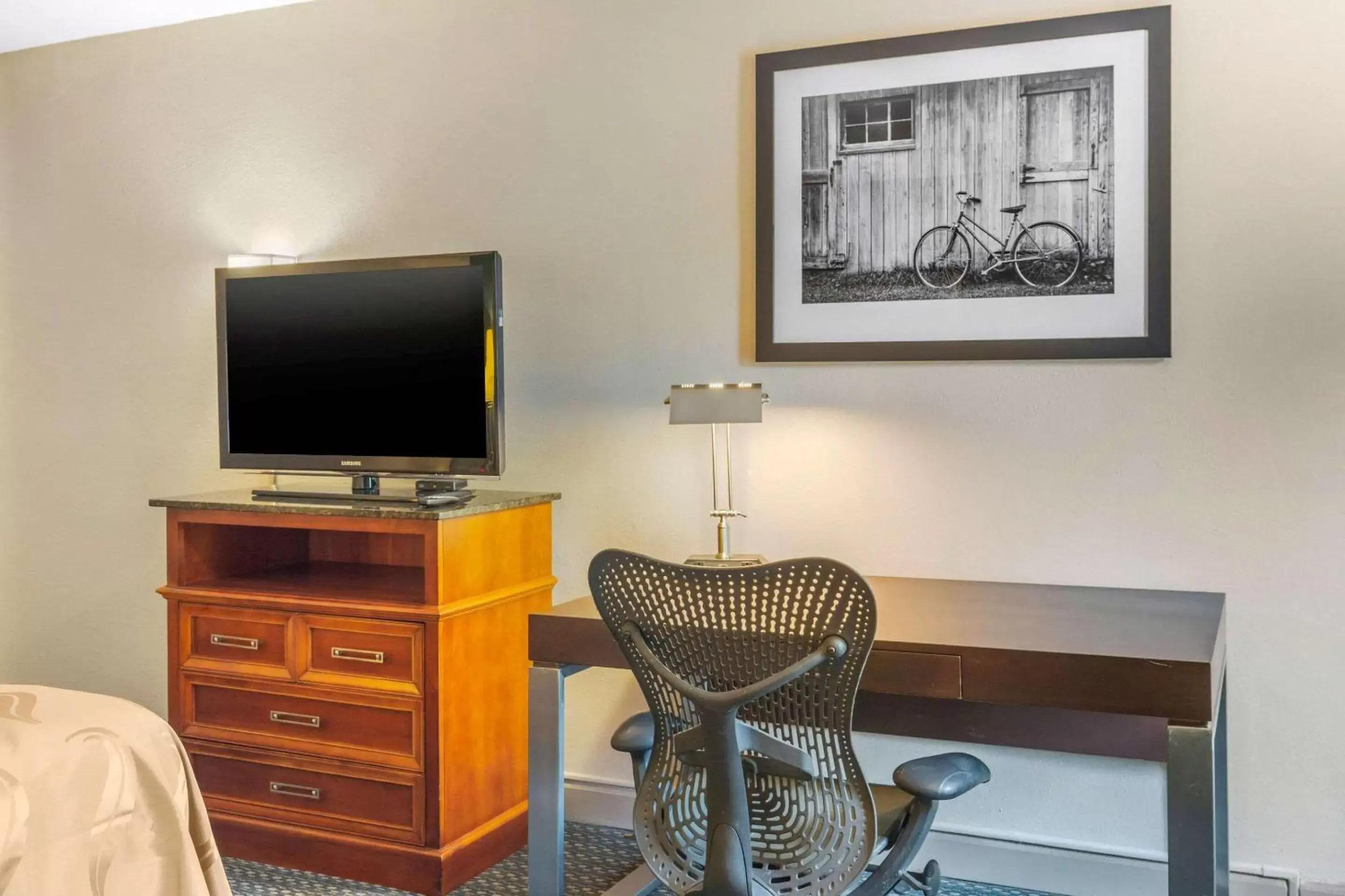 Photo of the whole room, TV/Entertainment Center in Quality Inn & Suites Apex-Holly Springs