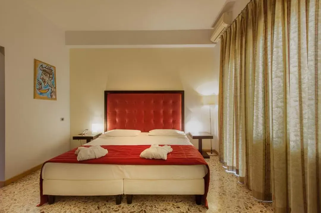 Bed in Hotel Piazza Marconi
