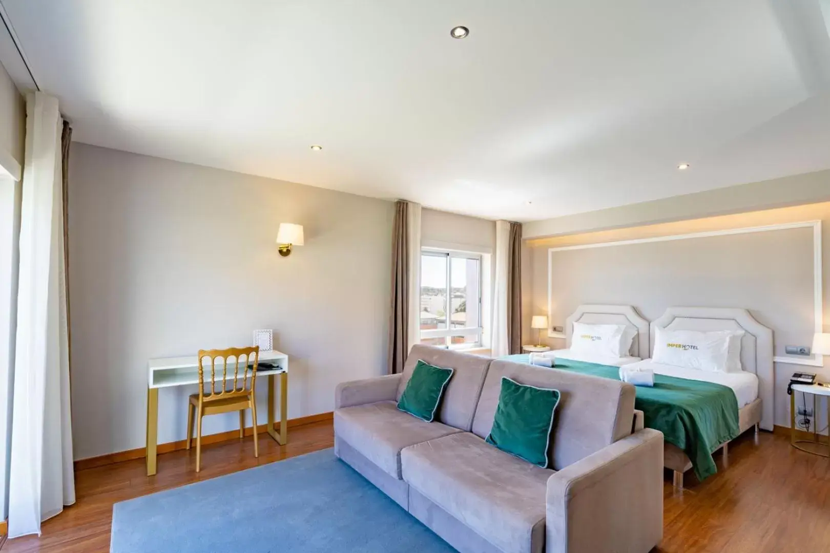 Family Room in Imperhotel by Umbral Family Room in Imperhotel by Umbral