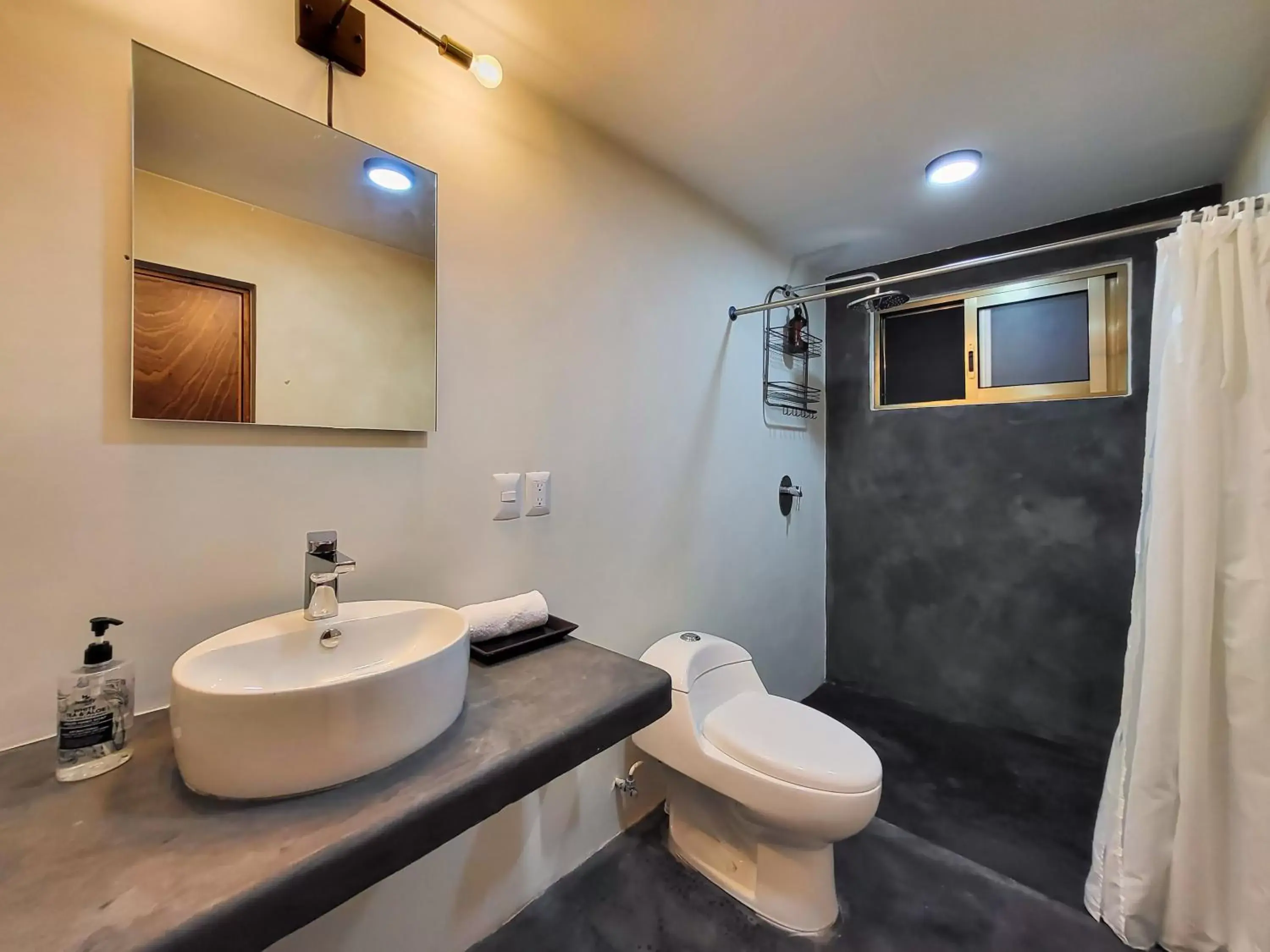 Shower, Bathroom in Humant - Coliving & Coworking Spaces