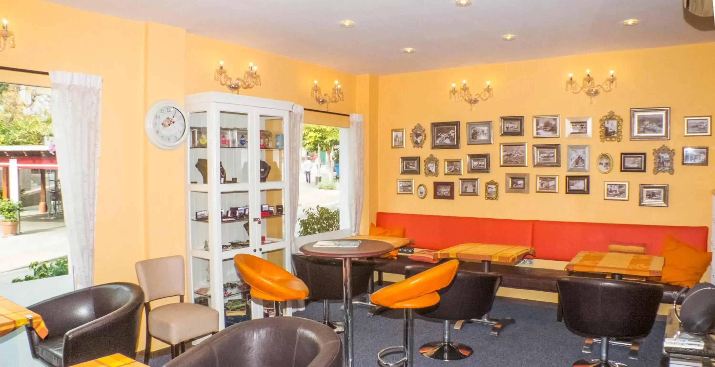 Seating area, Lounge/Bar in Boutique Hotel Pueblo