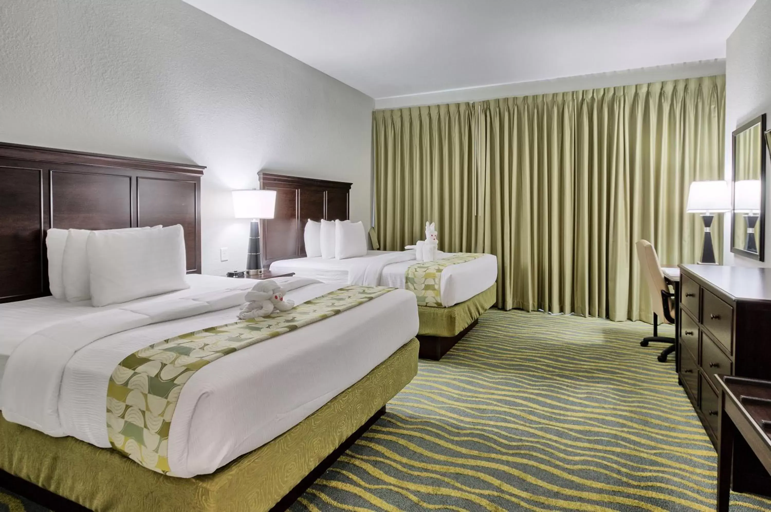 Photo of the whole room, Bed in Edge Hotel Clearwater Beach