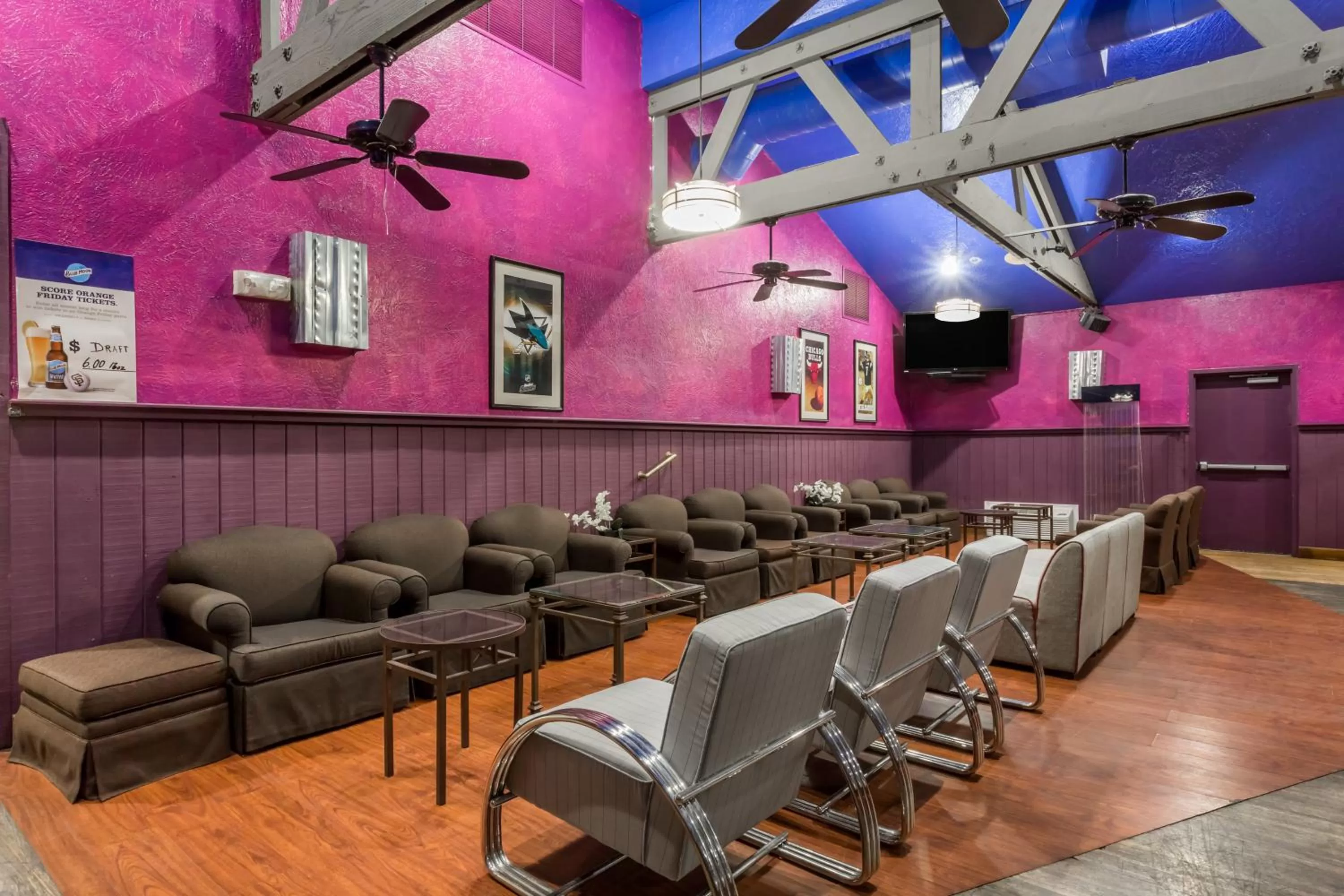 Lounge or bar in Wyndham Garden Silicon Valley