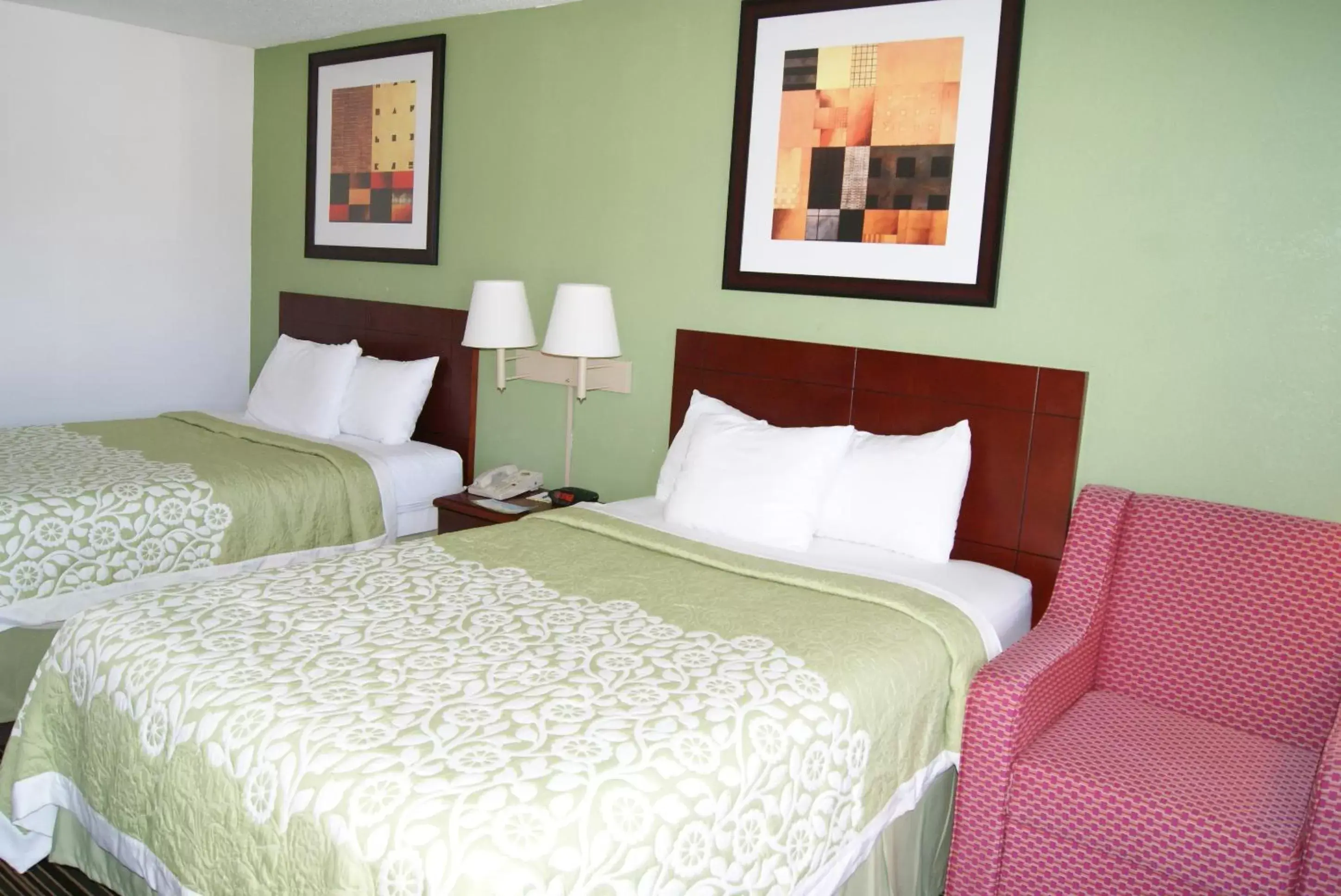 Bedroom, Bed in Days Inn by Wyndham Shelby