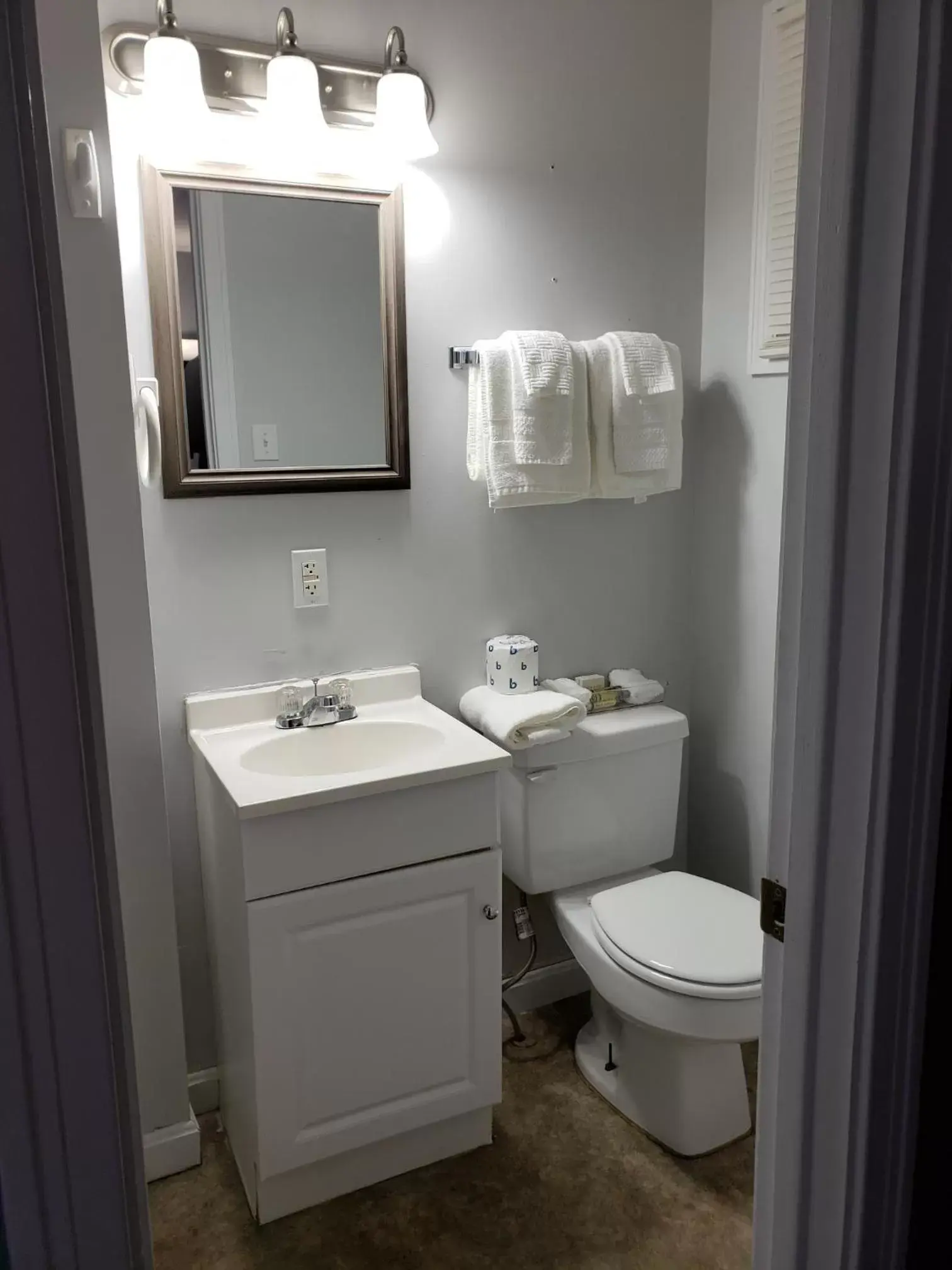 Bathroom in Blue Ridge Motel
