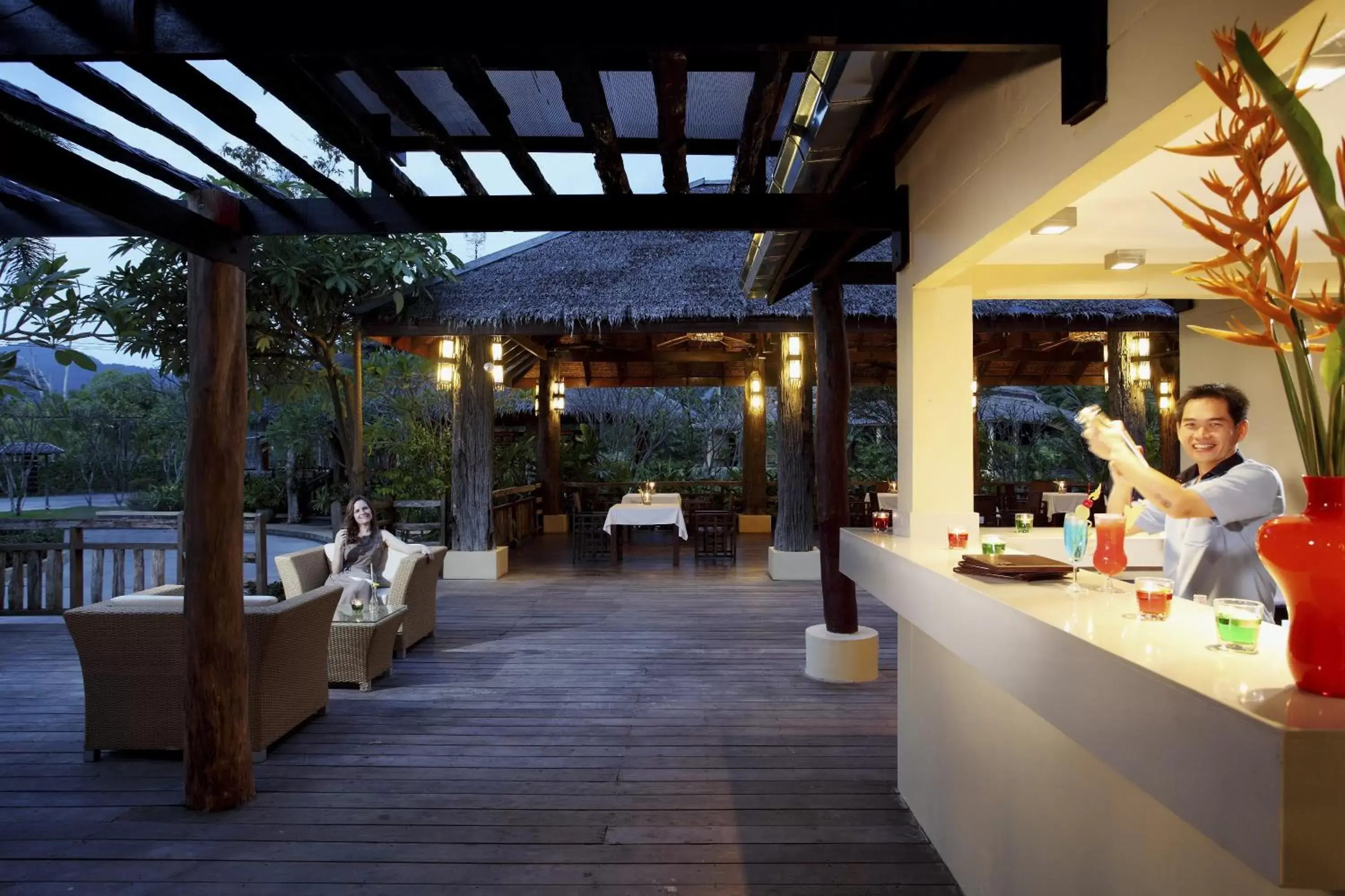 Lounge or bar, Restaurant/Places to Eat in Centara Koh Chang Tropicana Resort