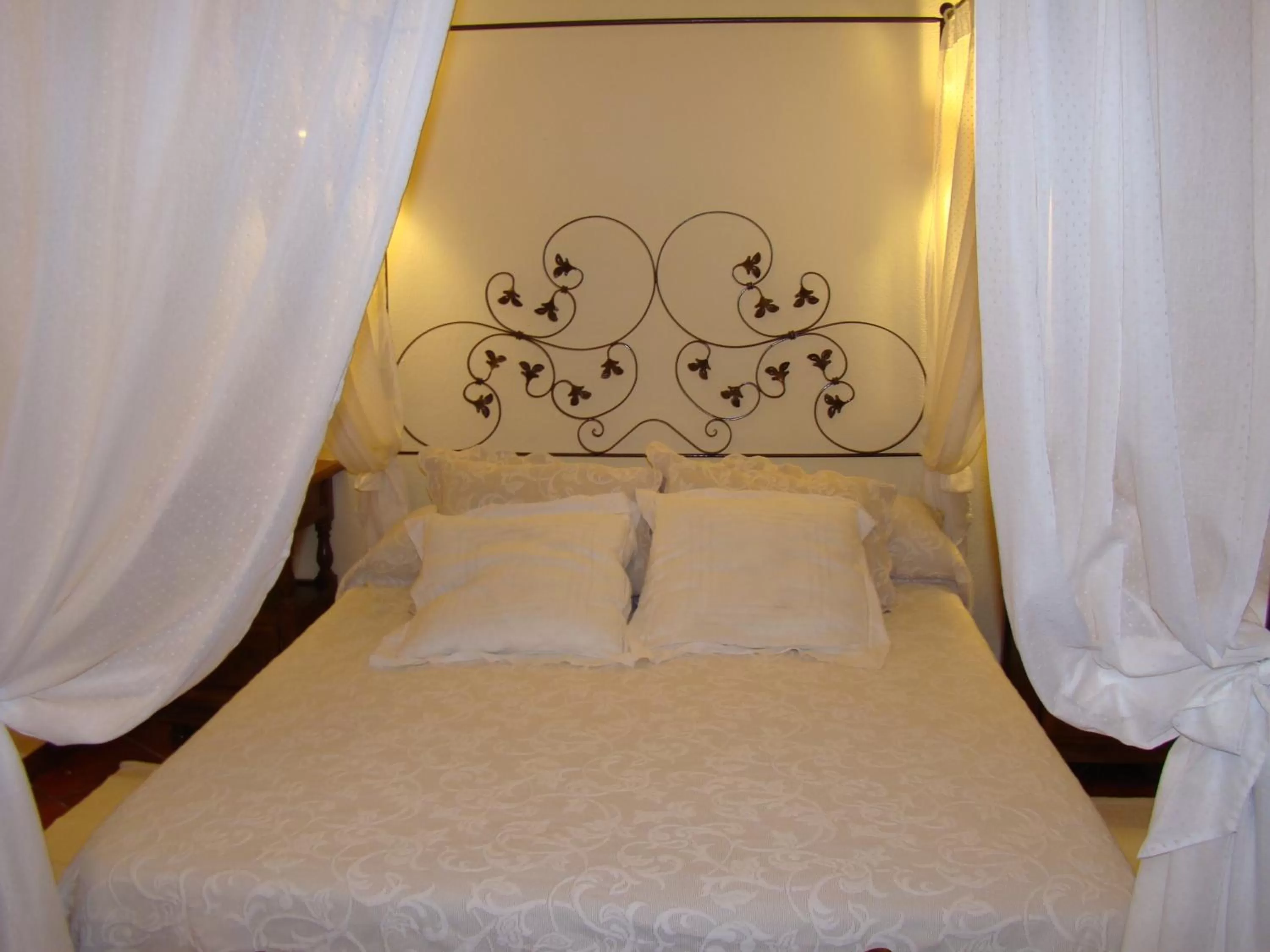 Bedroom, Bed in Escua