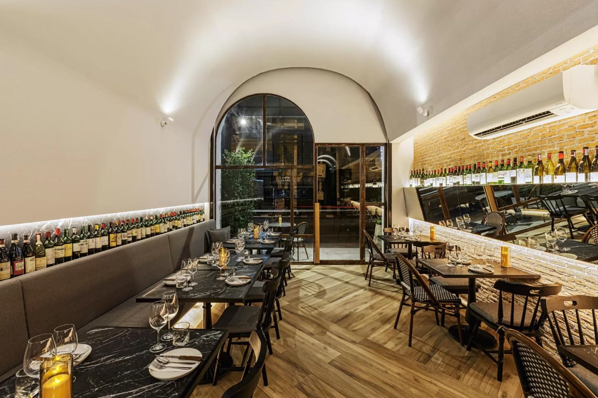 Restaurant/places to eat in KIRI HOTEL Chiang Mai