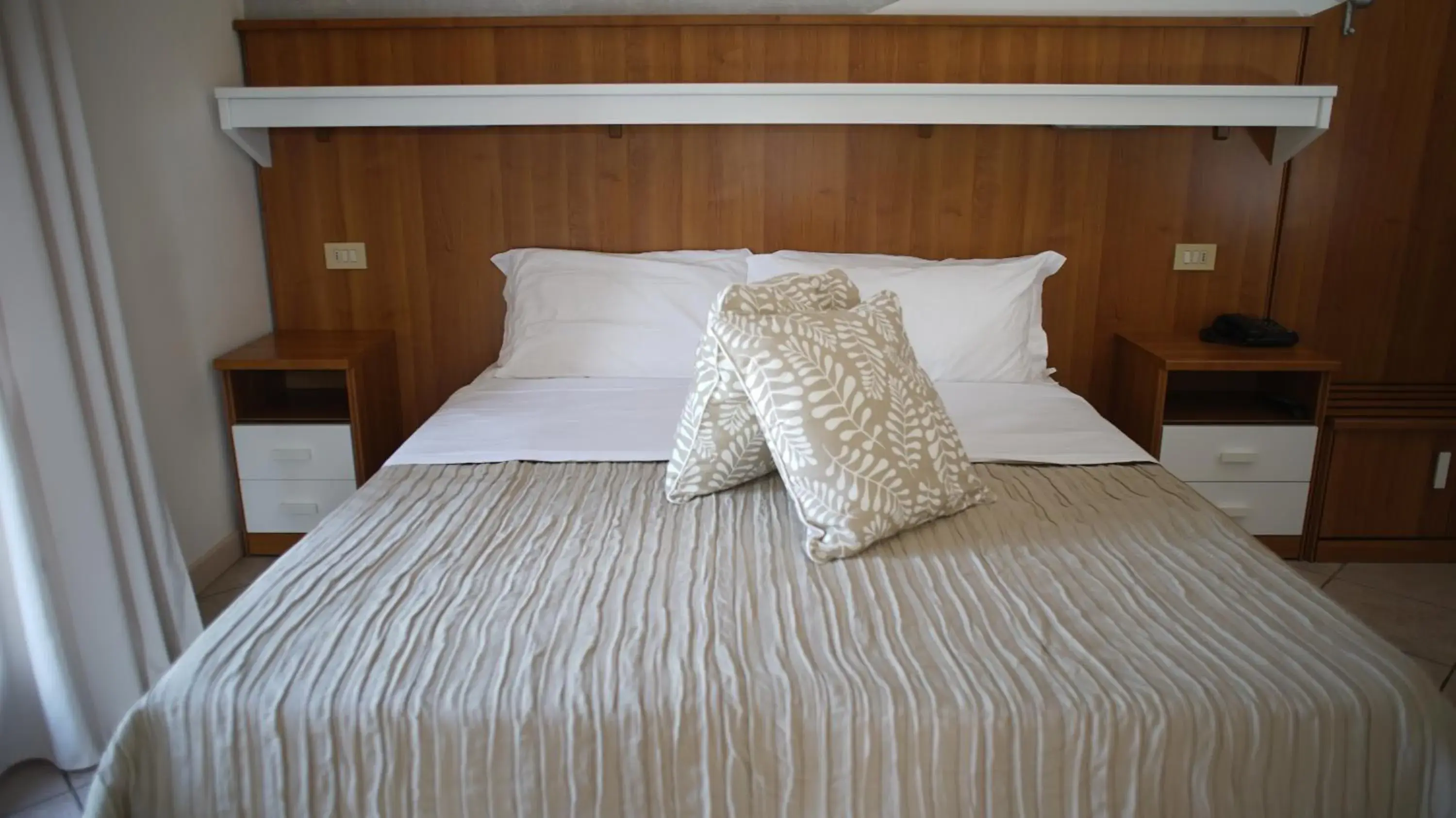 Bed in Hotel EMI
