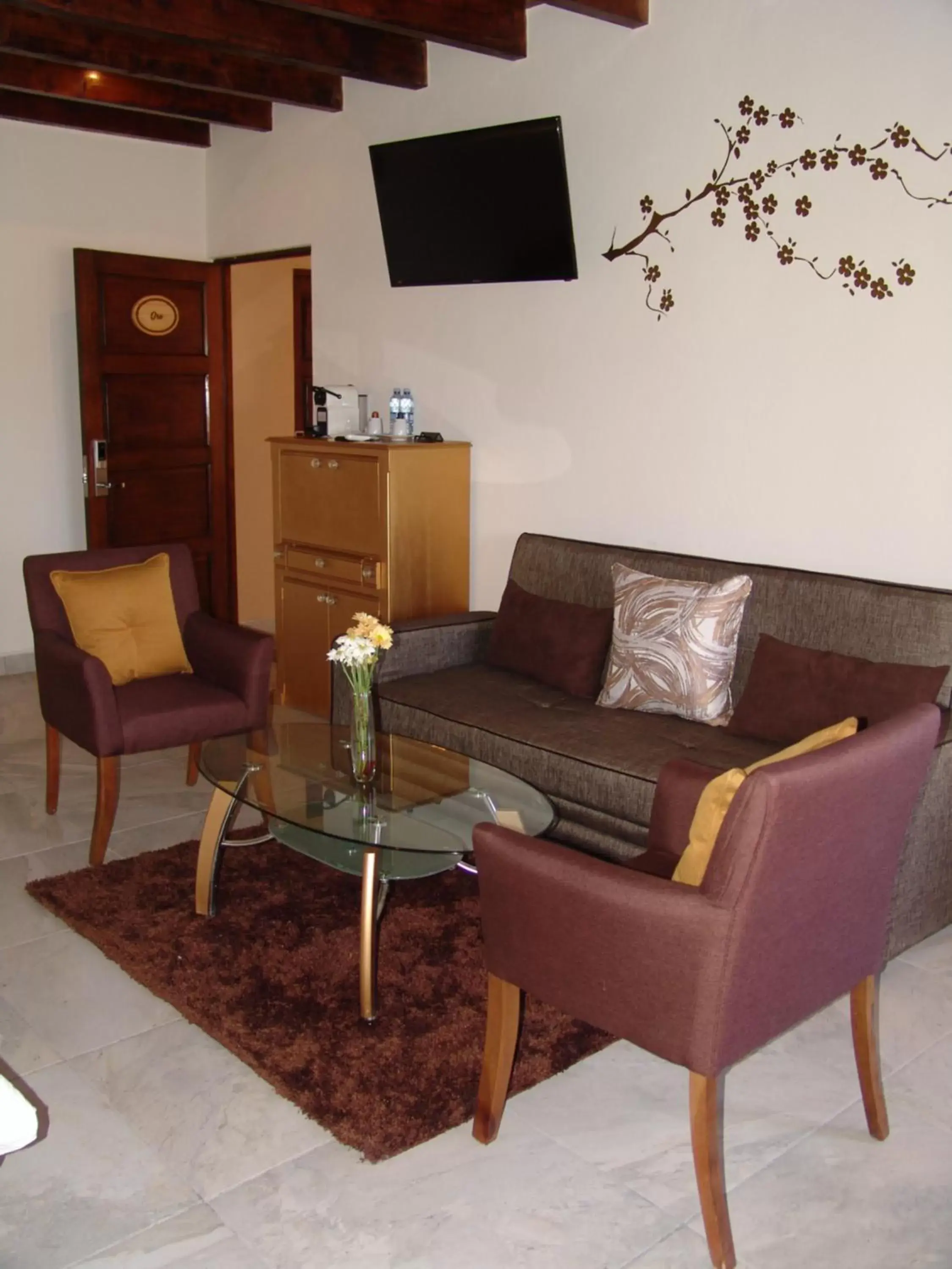 TV and multimedia, Seating Area in Hotel Casa Don Quijote