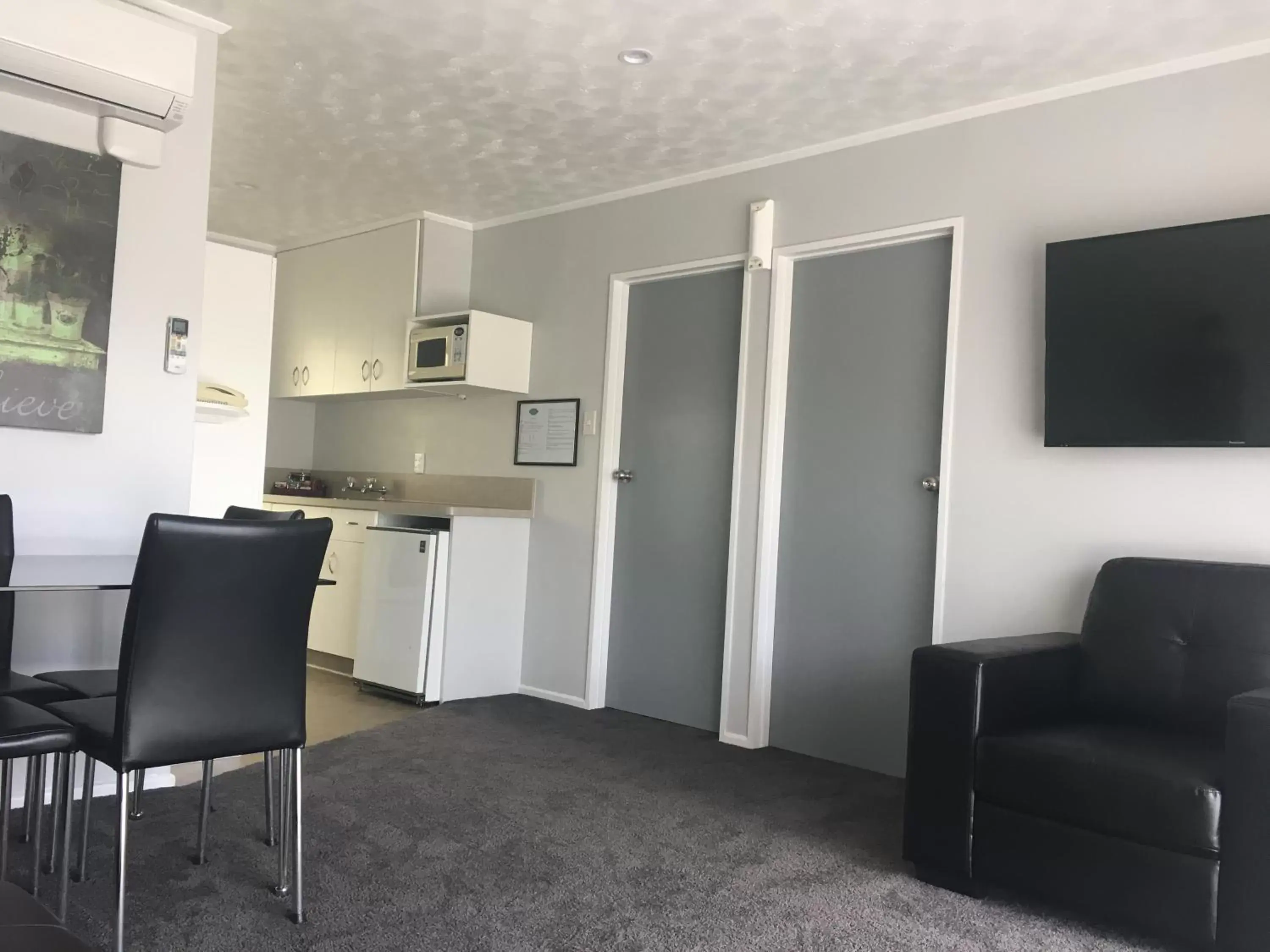 Two-Bedroom Apartment with Spa Pool in Avenue Motel Palmerston North