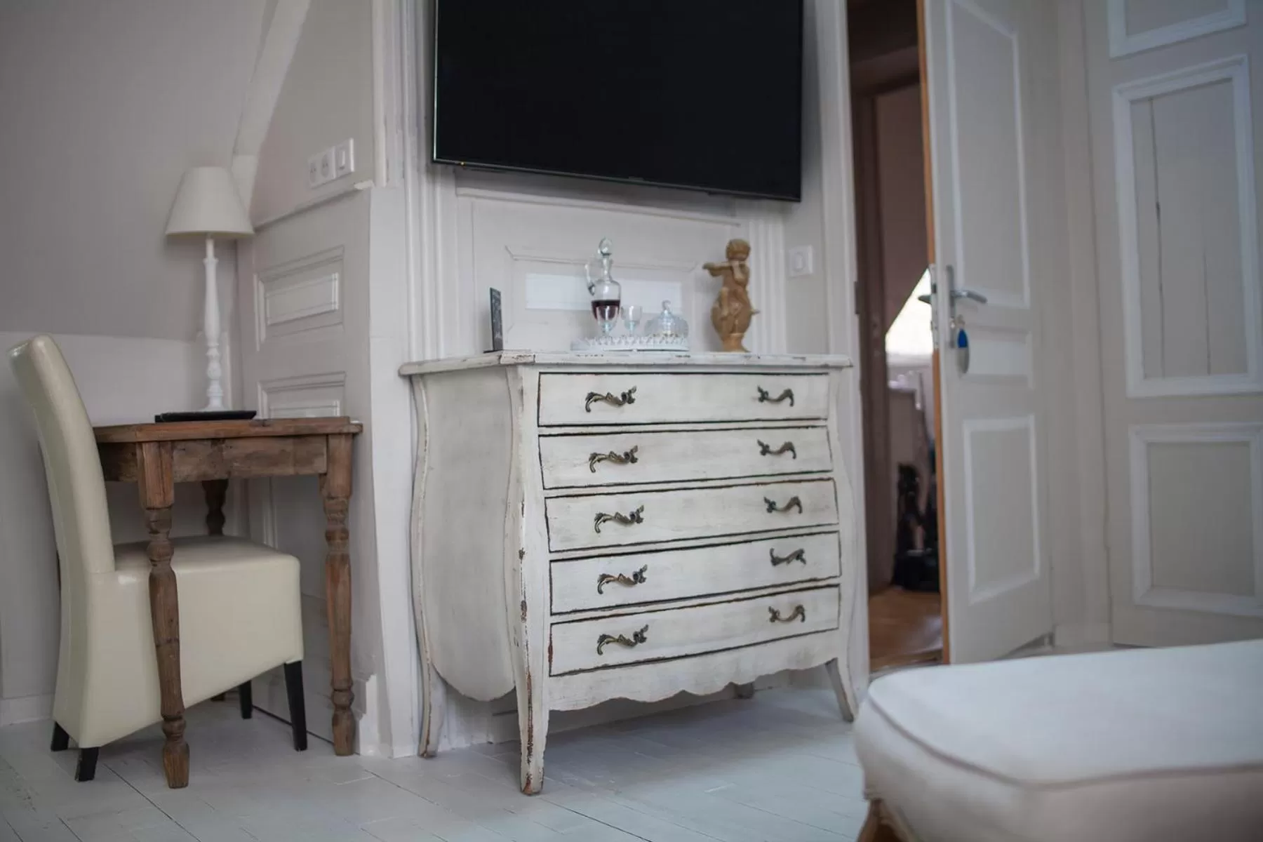 TV and multimedia in Bienvenue Chez Nous