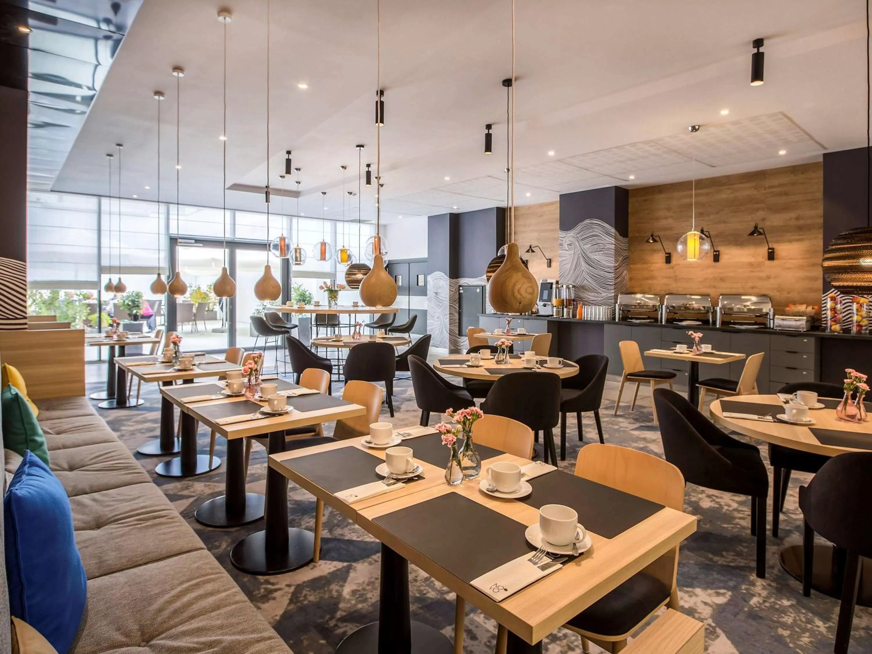 Restaurant/places to eat in Novotel Szczecin Centrum