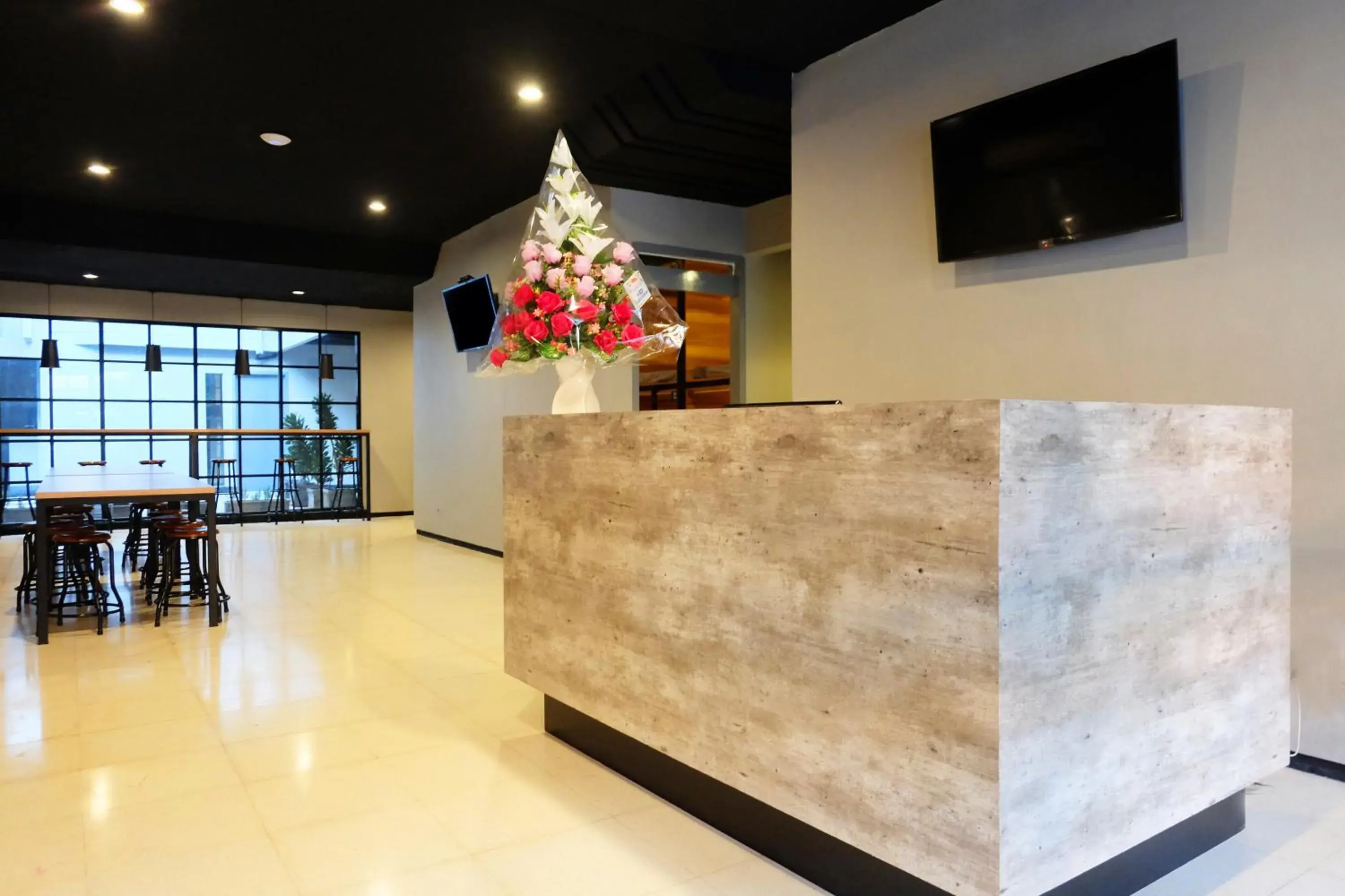 Lobby/Reception in Livinn Hostel City Center Surabaya