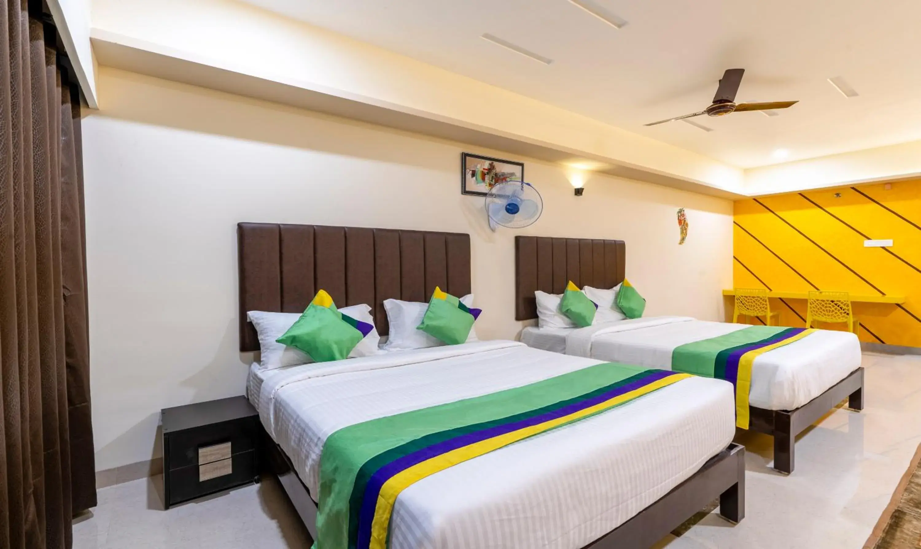 Bed in Treebo Trend D Grand Bed in Treebo Trend D Grand