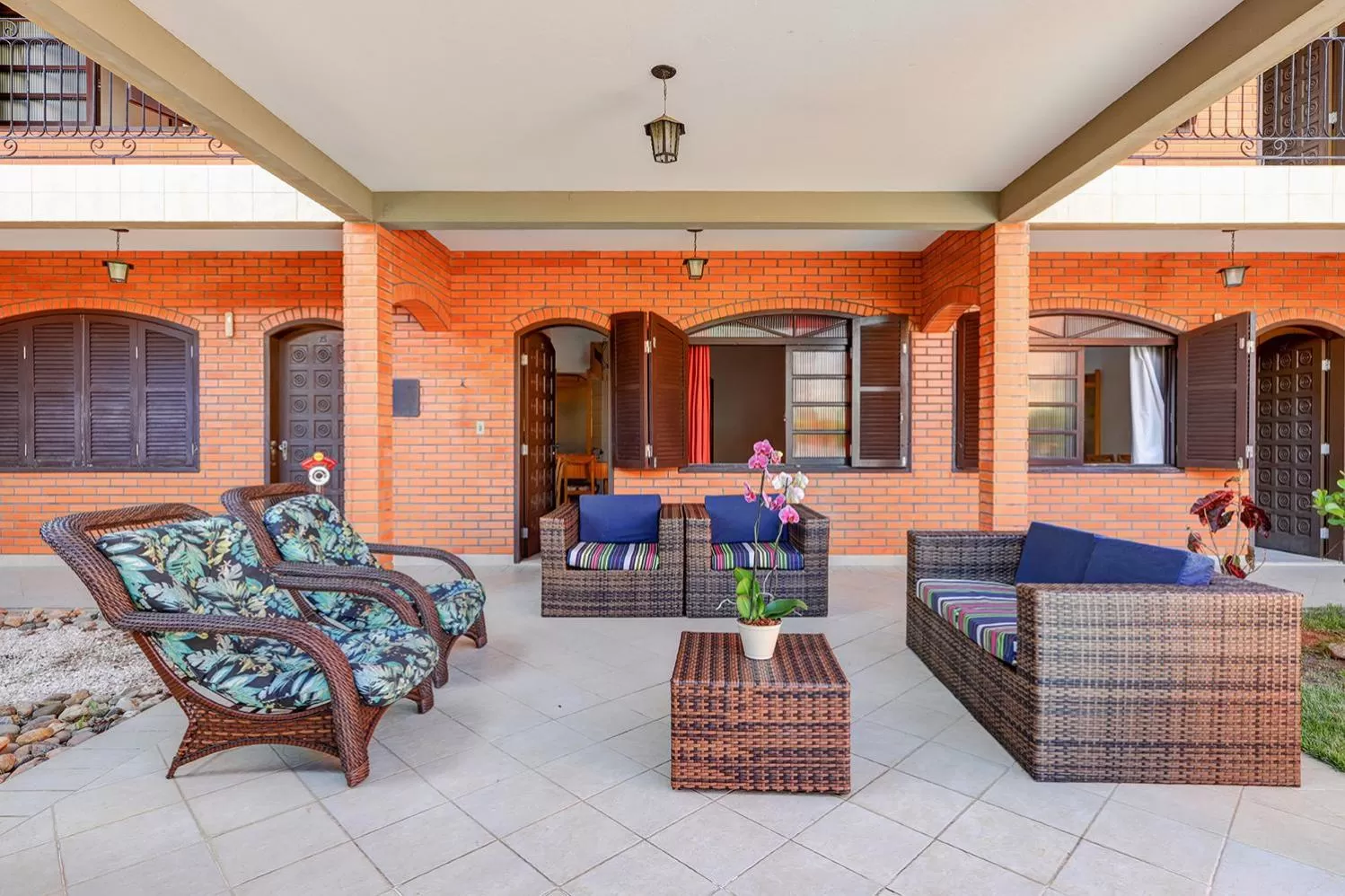 Seating area in Elite Hotel
