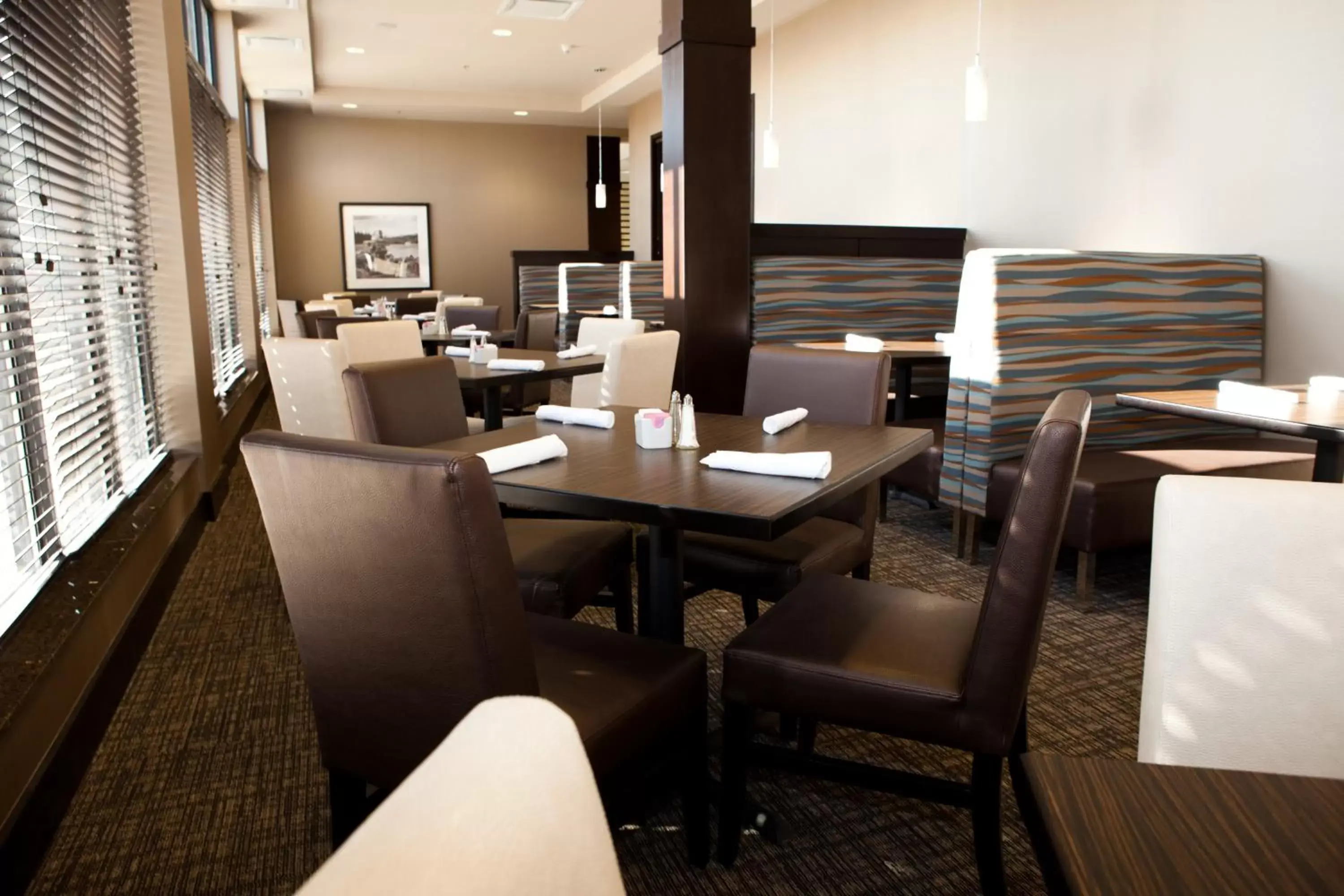 Restaurant/Places to Eat in Holiday Inn Hotel & Suites Red Deer, an IHG Hotel