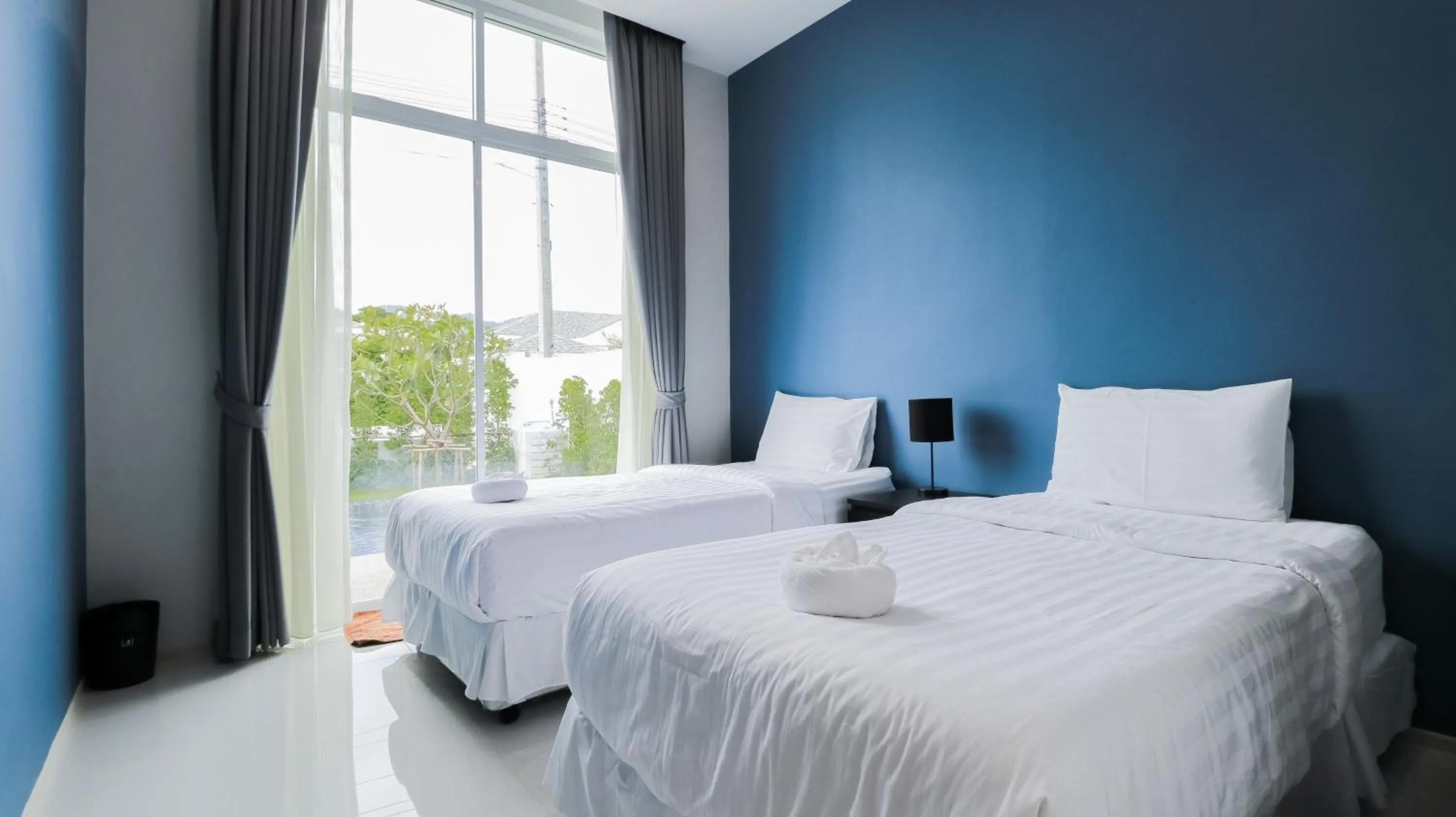 Bed in Chaum Haus Pool Villas