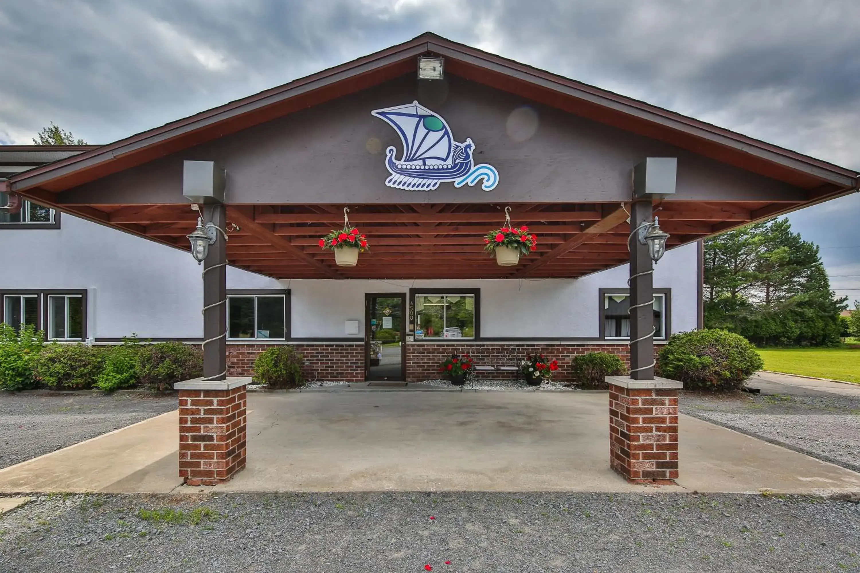 Facade/Entrance in Auberge motel drakkar