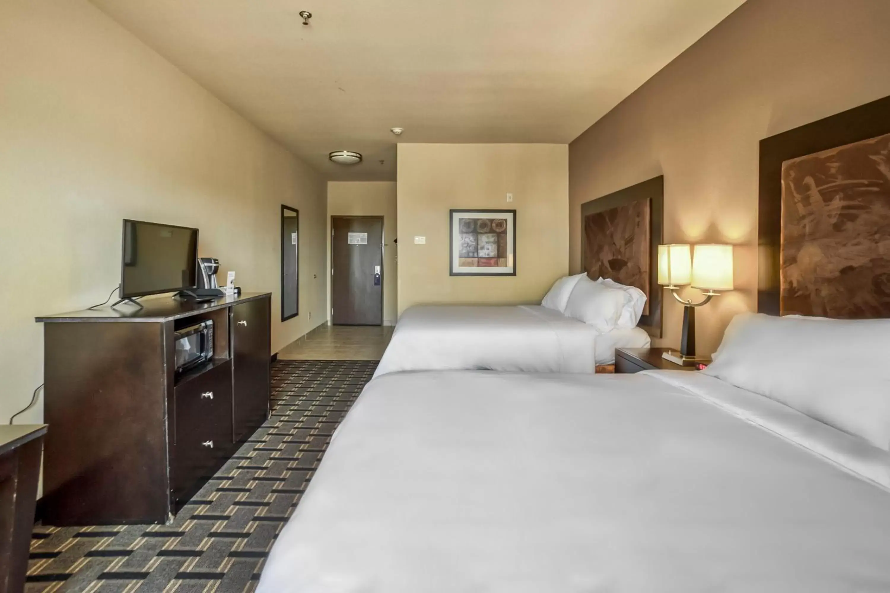 Photo of the whole room, Bed in Holiday Inn Express and Suites Beeville, an IHG Hotel