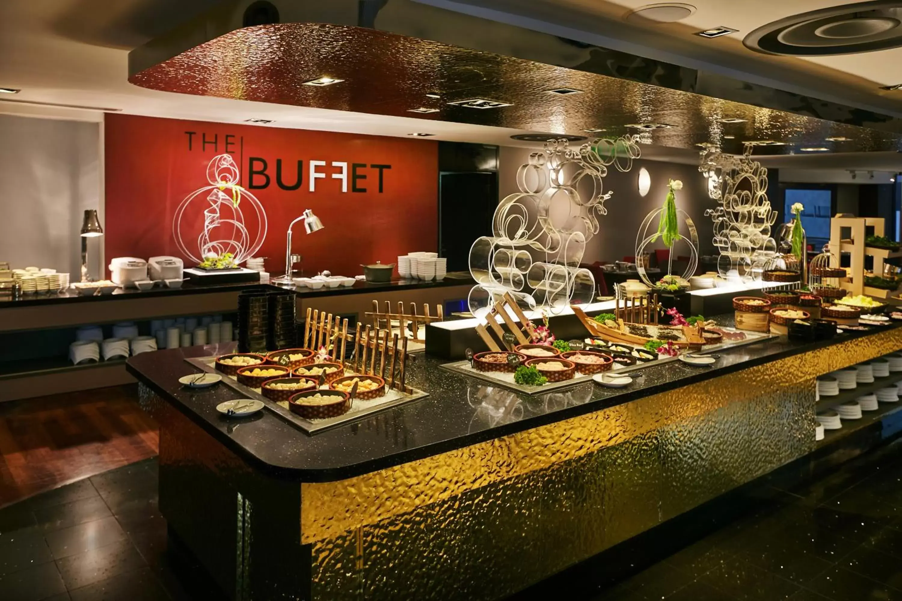 Restaurant/places to eat in M Hotel Singapore City Centre