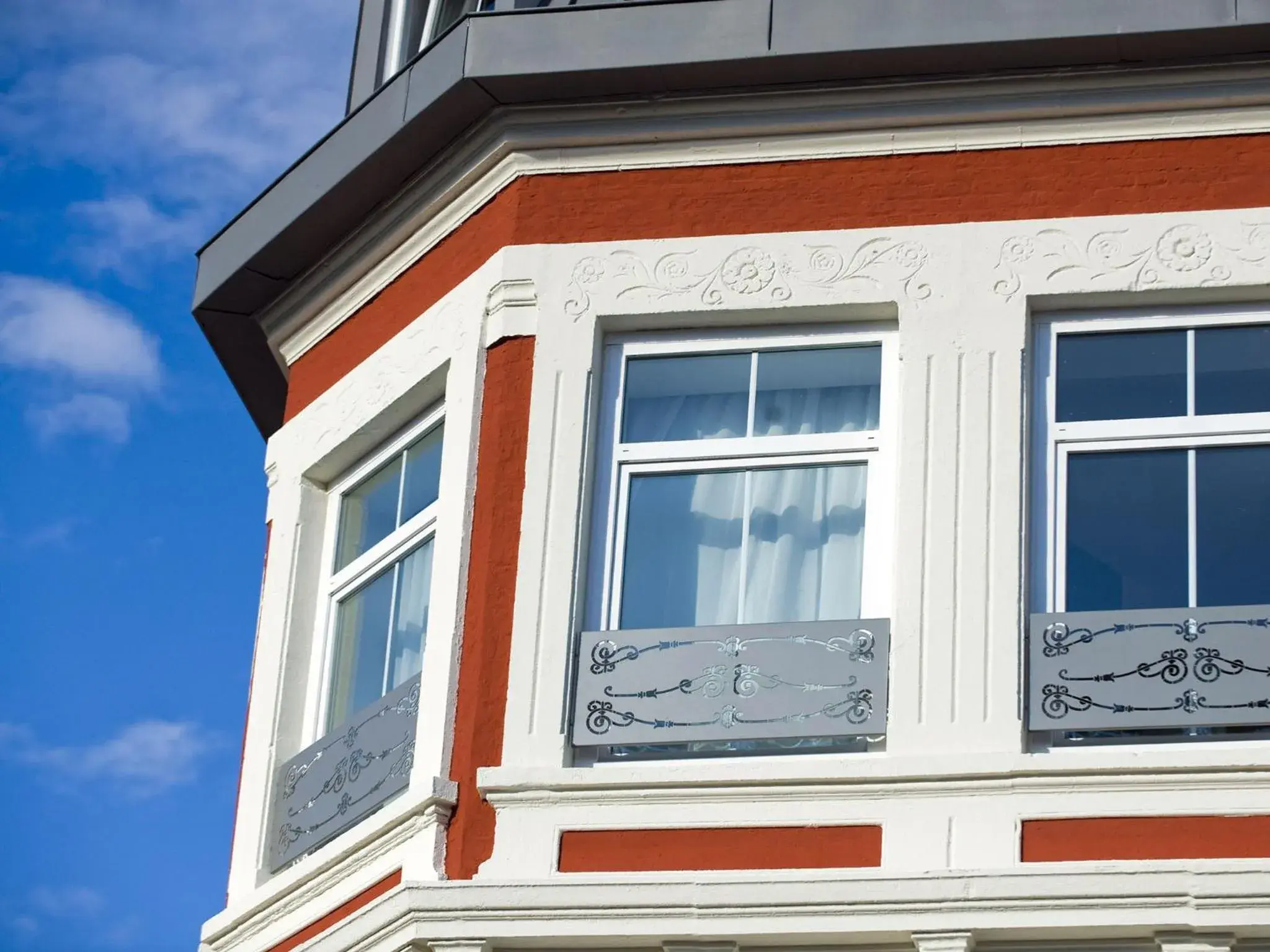 Property building, Facade/Entrance in B&B HOTEL Dunkerque Centre Gare