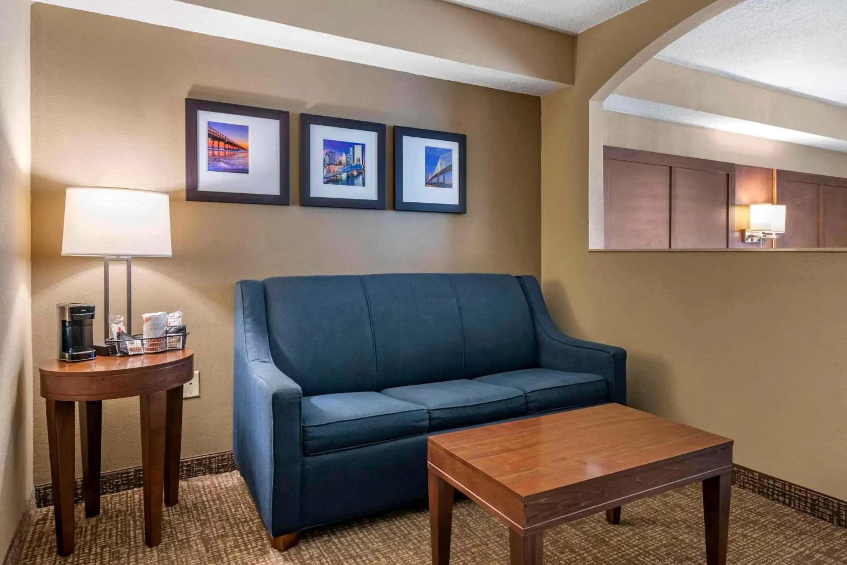 Bedroom, Seating Area in Comfort Suites Baymeadows Near Butler Blvd