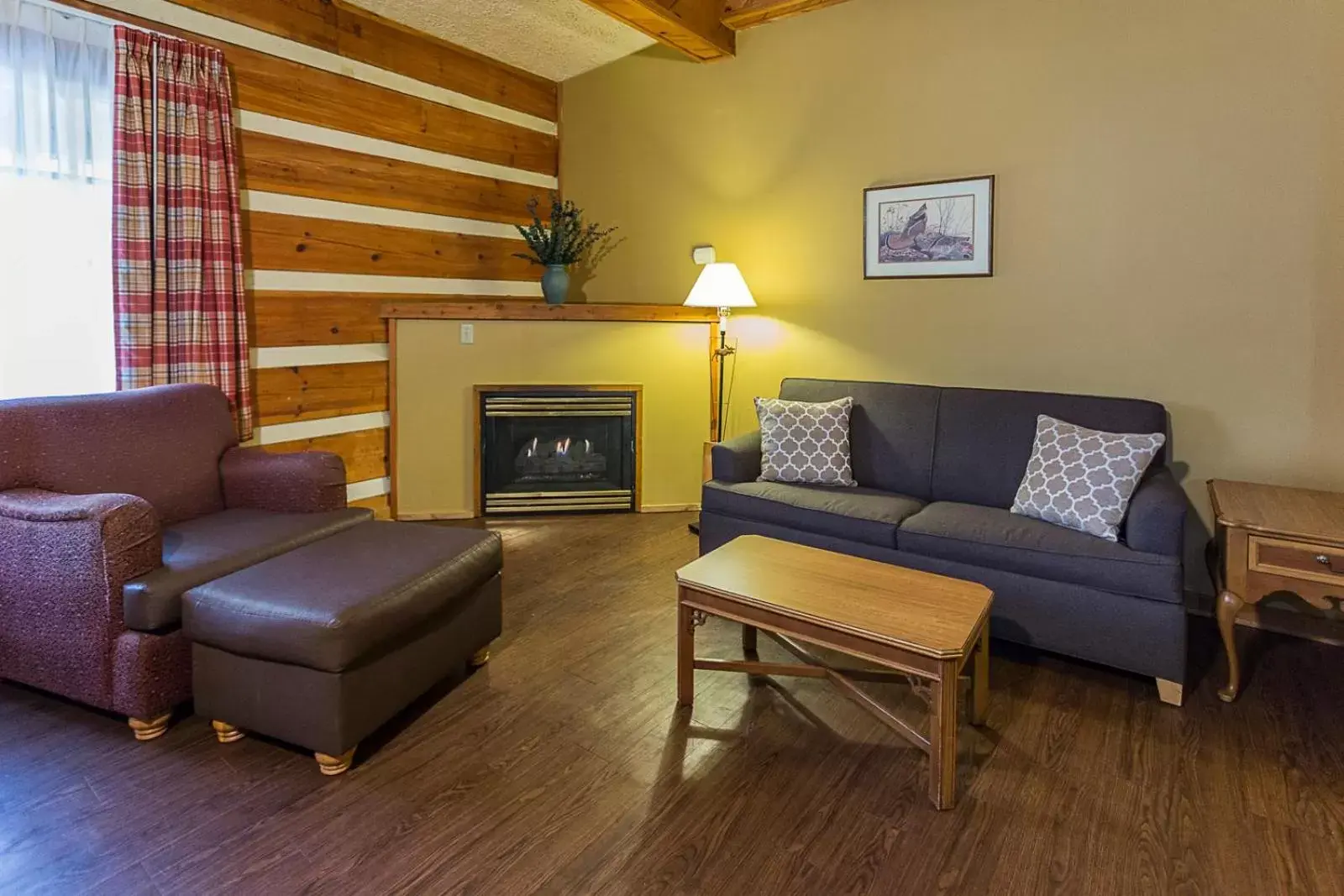 Living room, Seating Area in Timbers Lodge