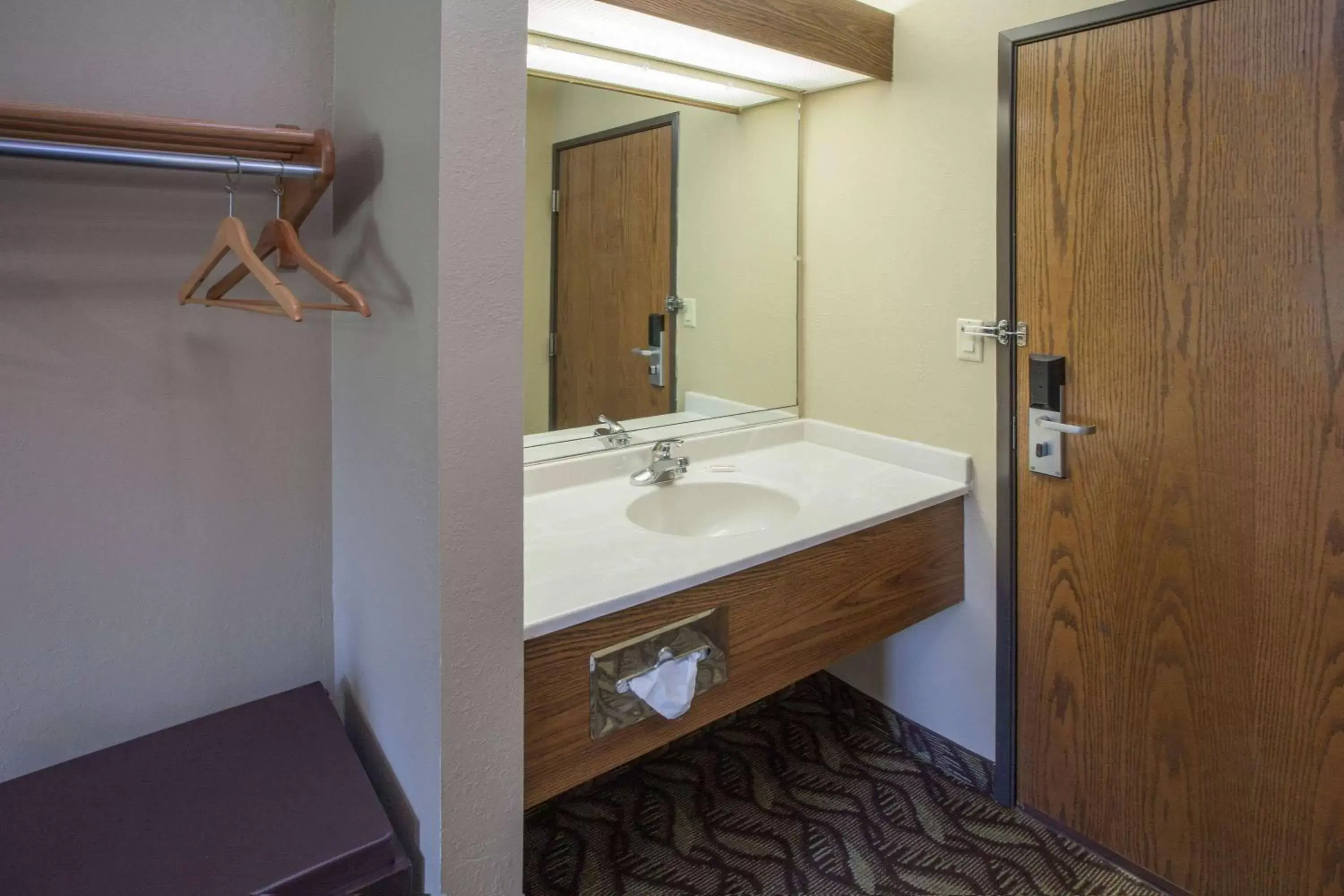 Bathroom in Super 8 by Wyndham Dwight